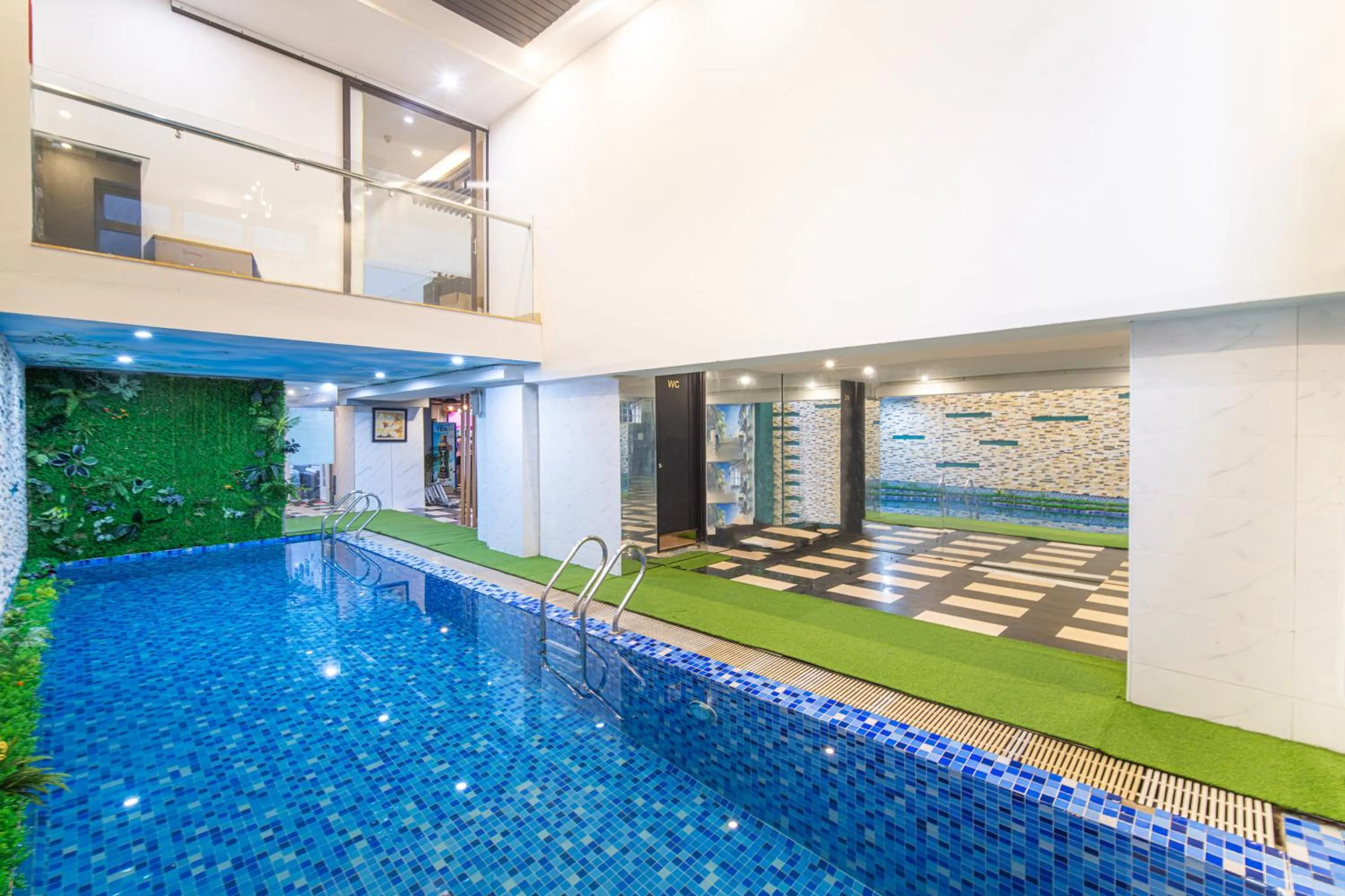 Pool view in Golden Star Hotel by THG