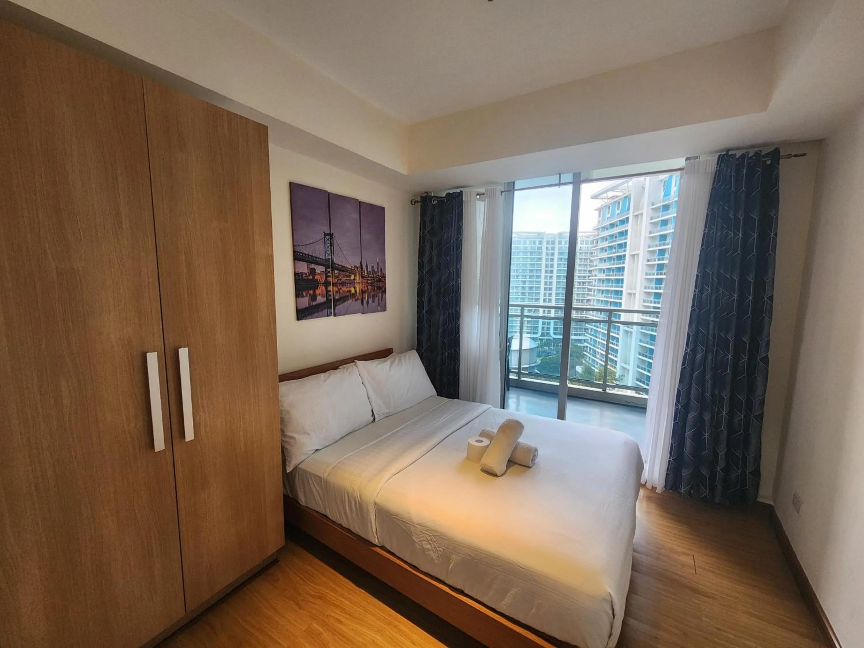 Bed in Azure Staycation Philippines by AMRS Near Manila International Airport