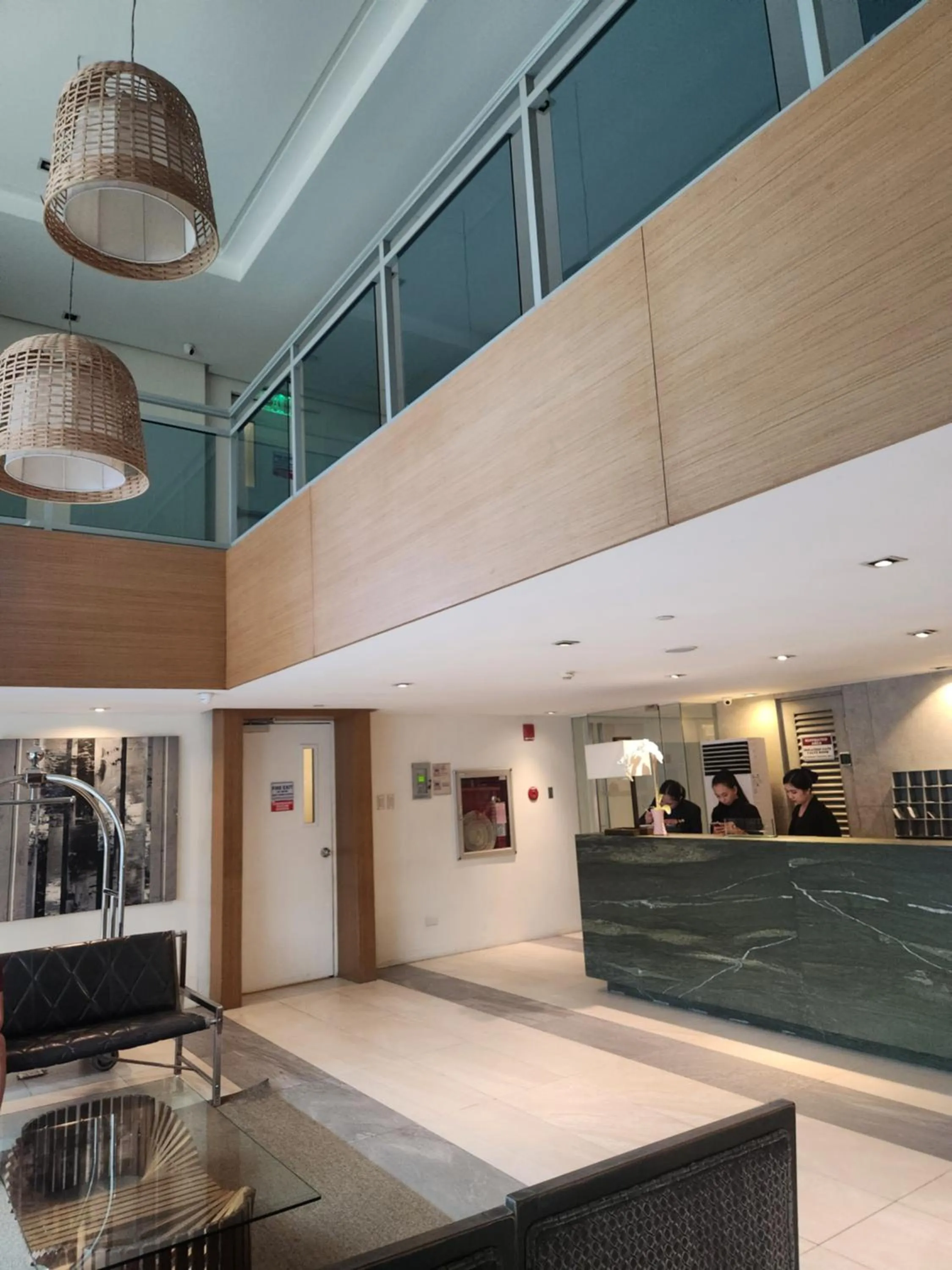 Lobby or reception in Azure Staycation Philippines by AMRS Near Manila International Airport