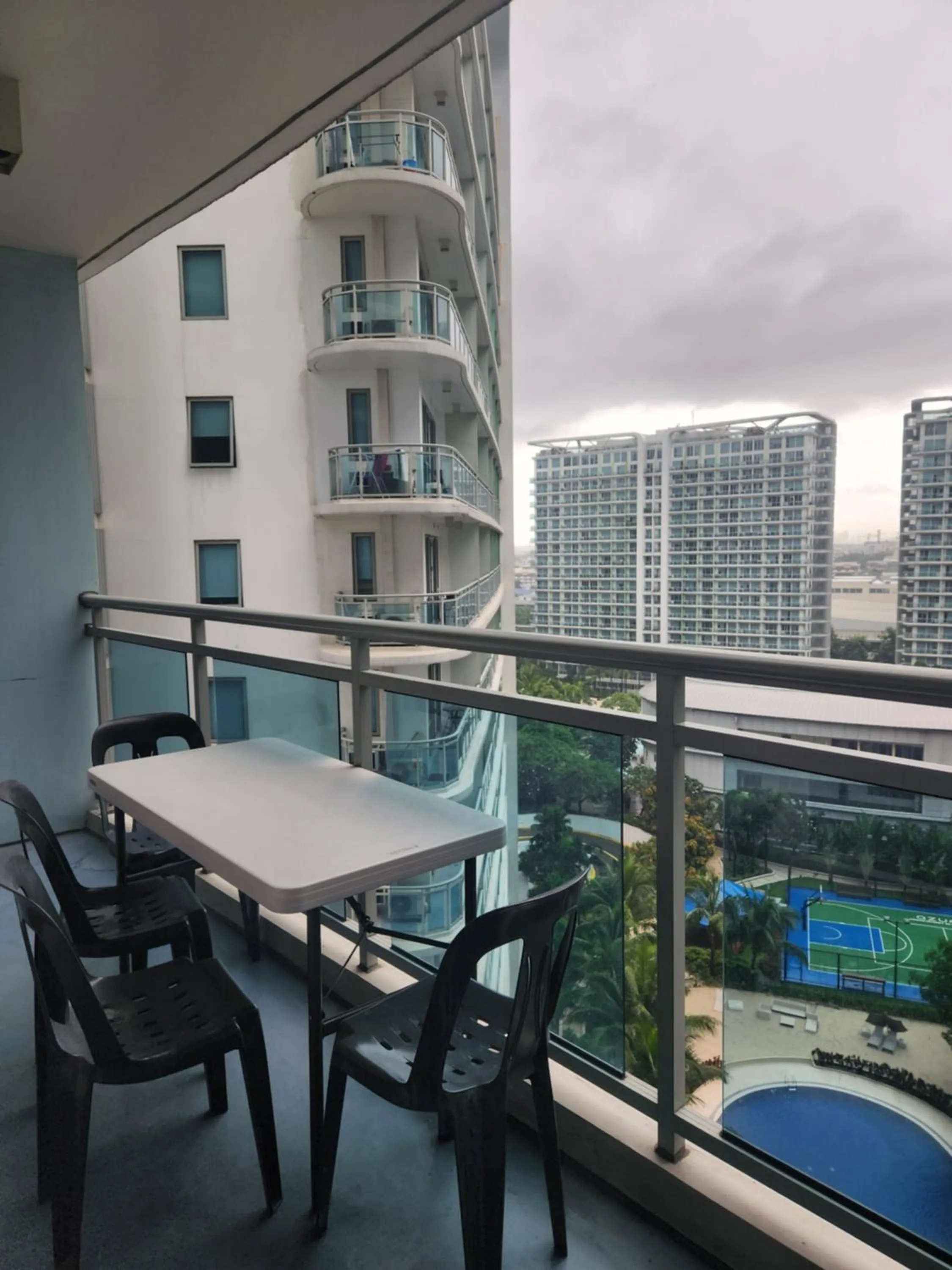 Balcony/Terrace in Azure Staycation Philippines by AMRS Near Manila International Airport