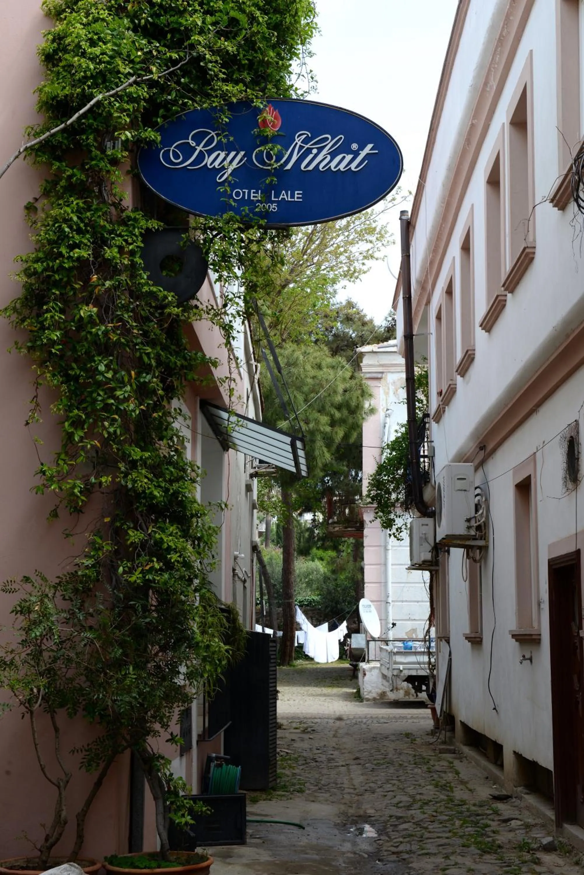 Neighbourhood in Bay Nihat Otel Lale