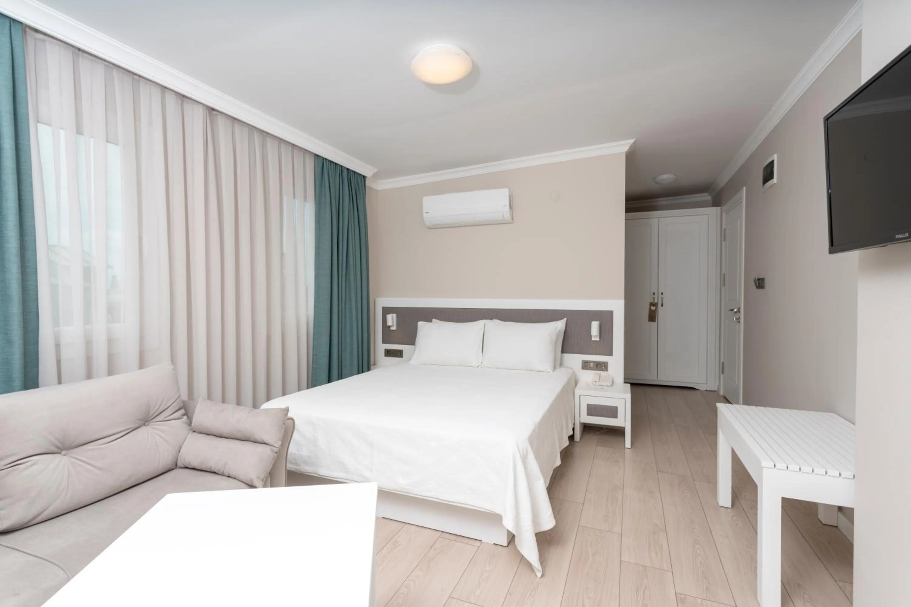 Bed in Bay Nihat Otel Lale