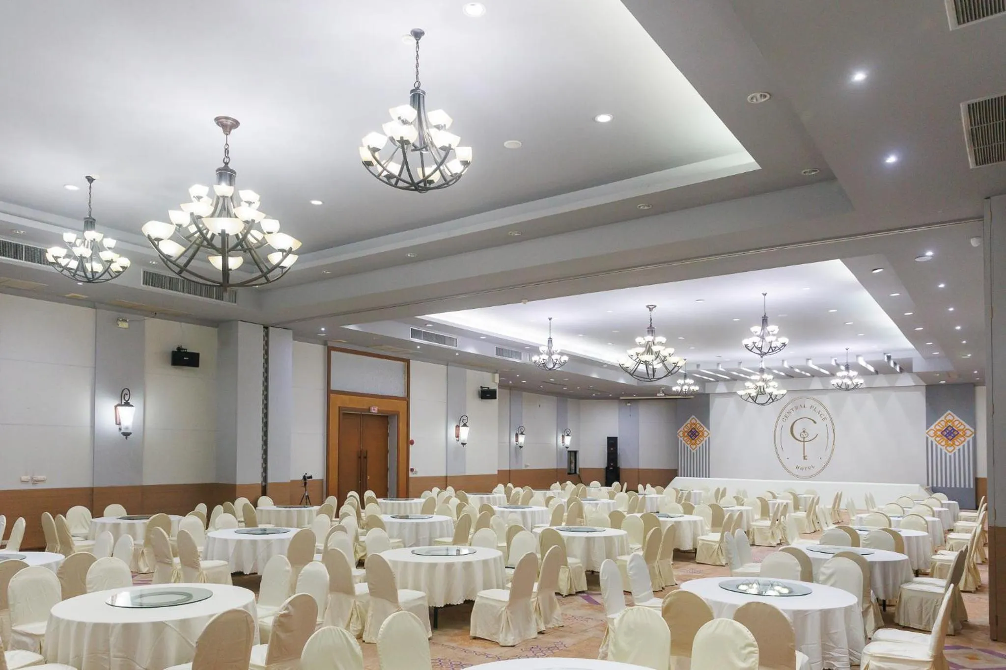 Business facilities in Central Place Hotel