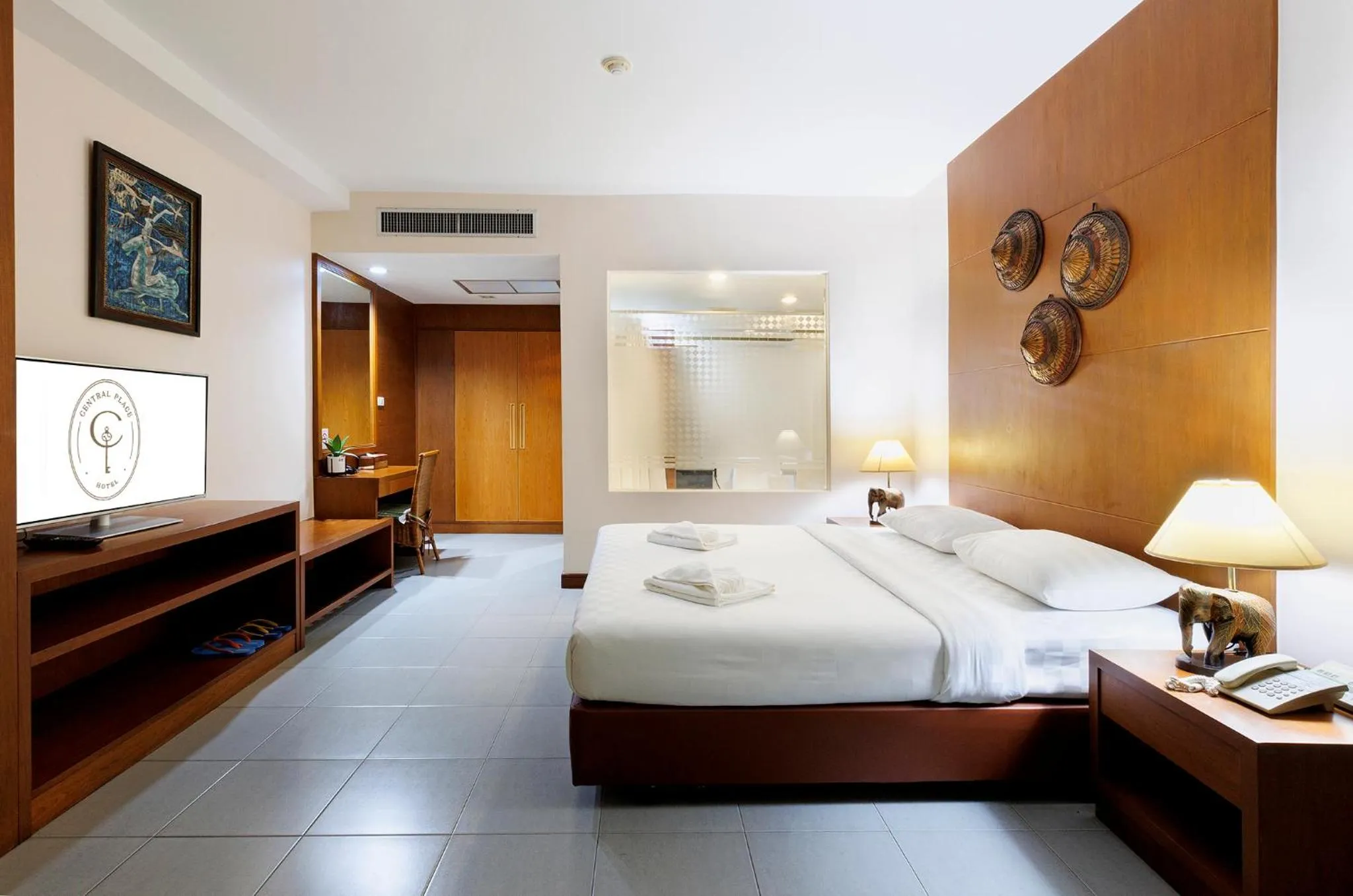 Bedroom, Bed in Central Place Hotel