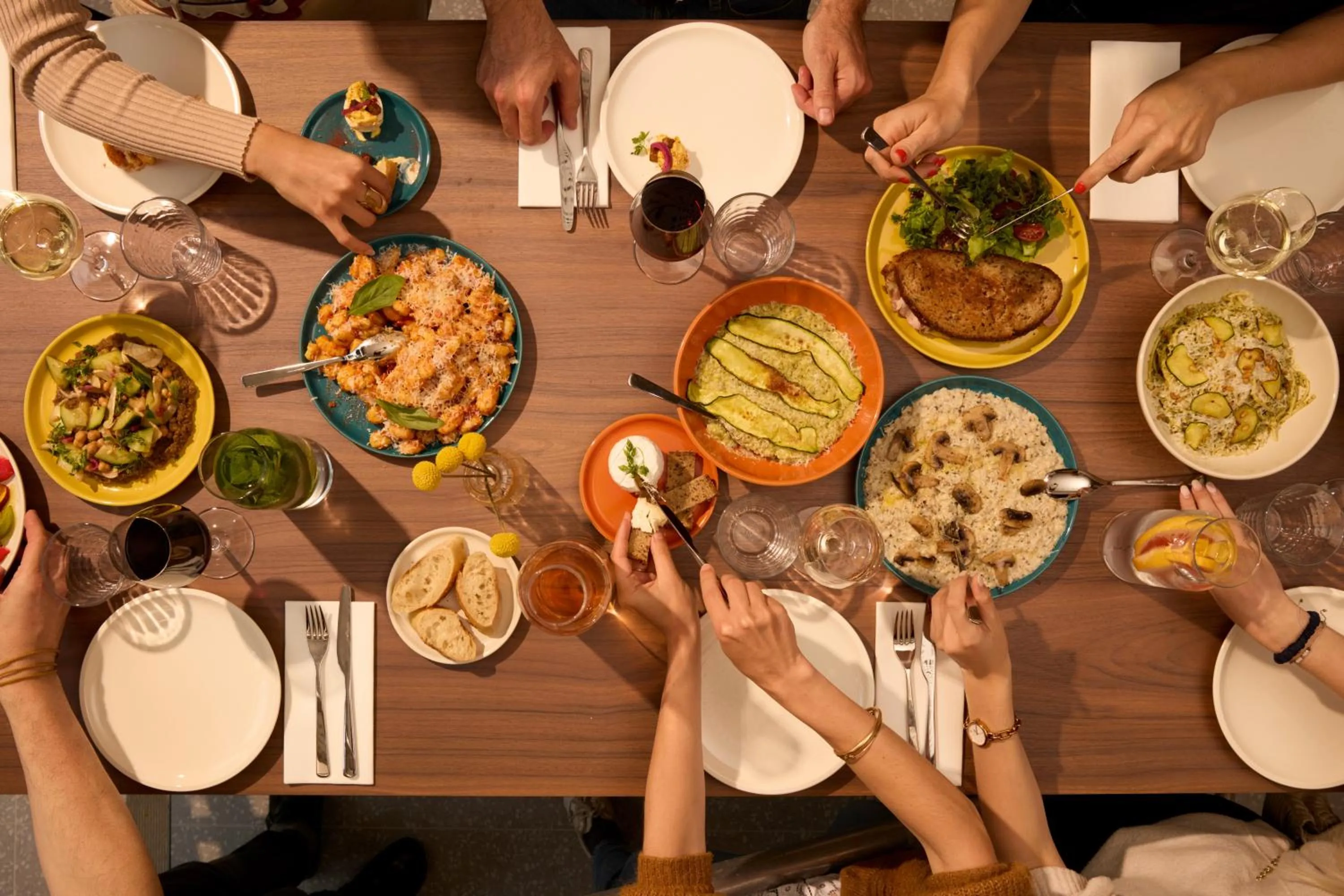 Restaurant/places to eat in OKKO Hotels Troyes Centre