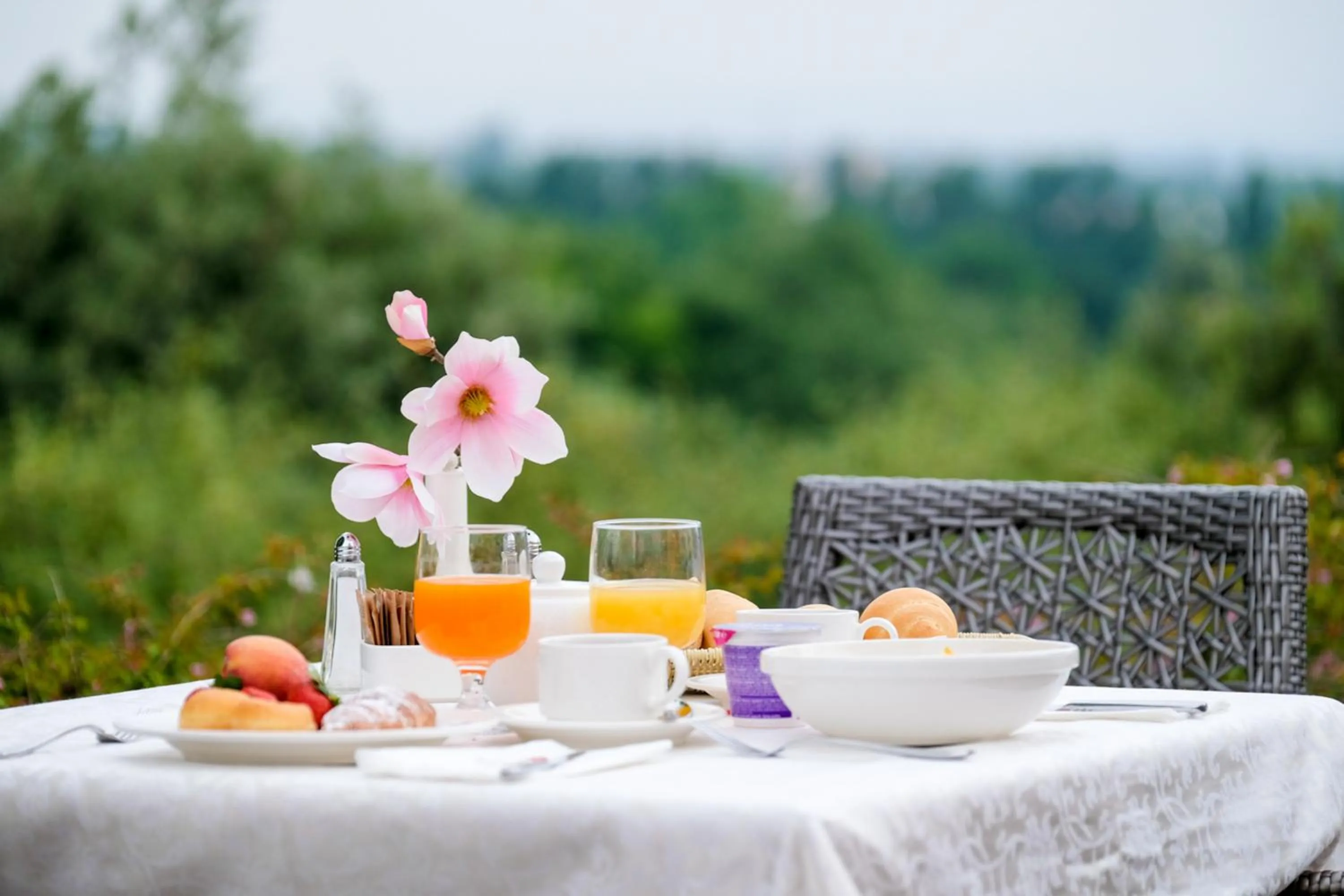 Restaurant/places to eat in Golf Residenza