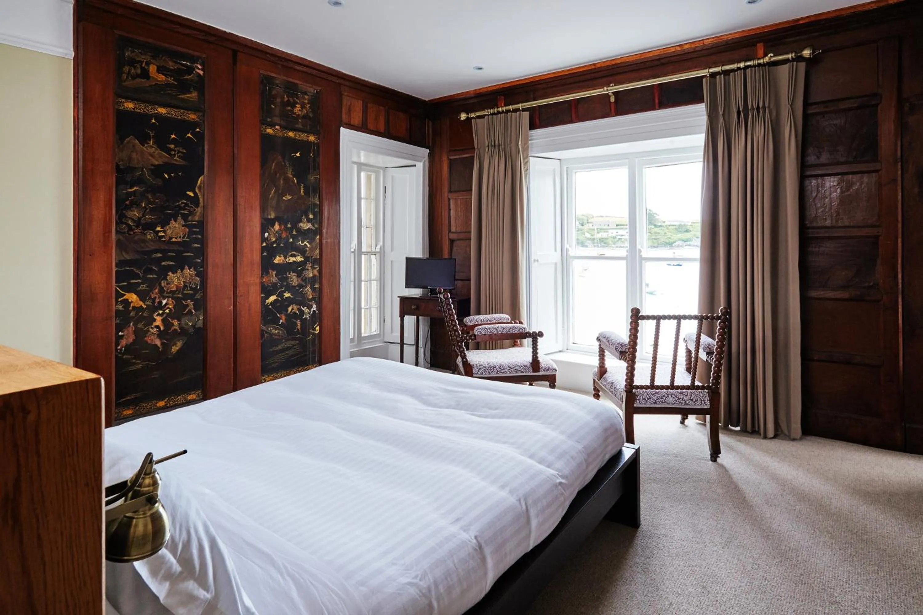 Photo of the whole room, Bed in The Castle