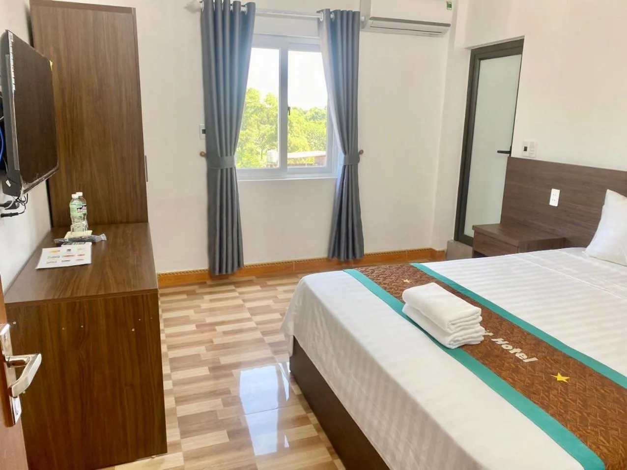 Bed in Family Transit Hotel