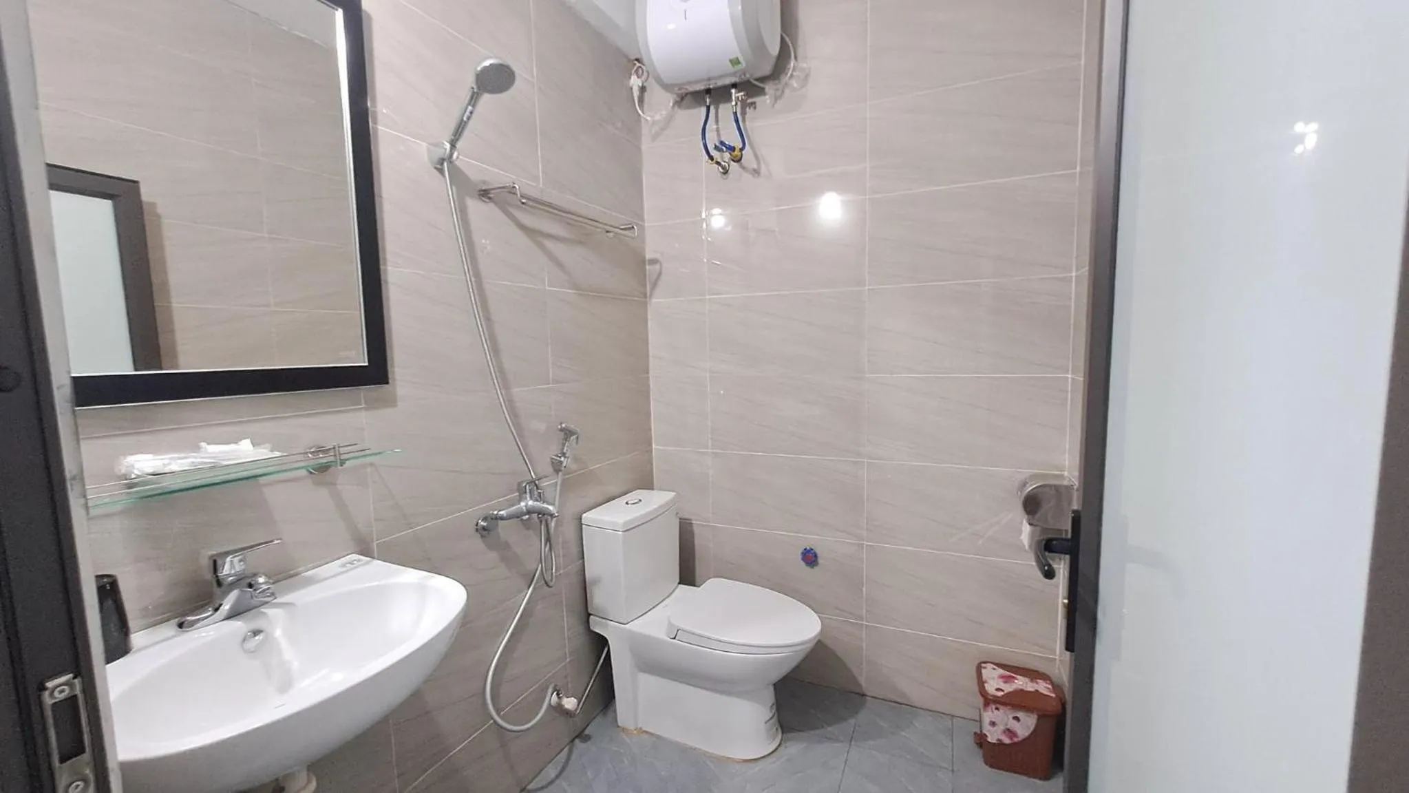 Family Transit Hotel