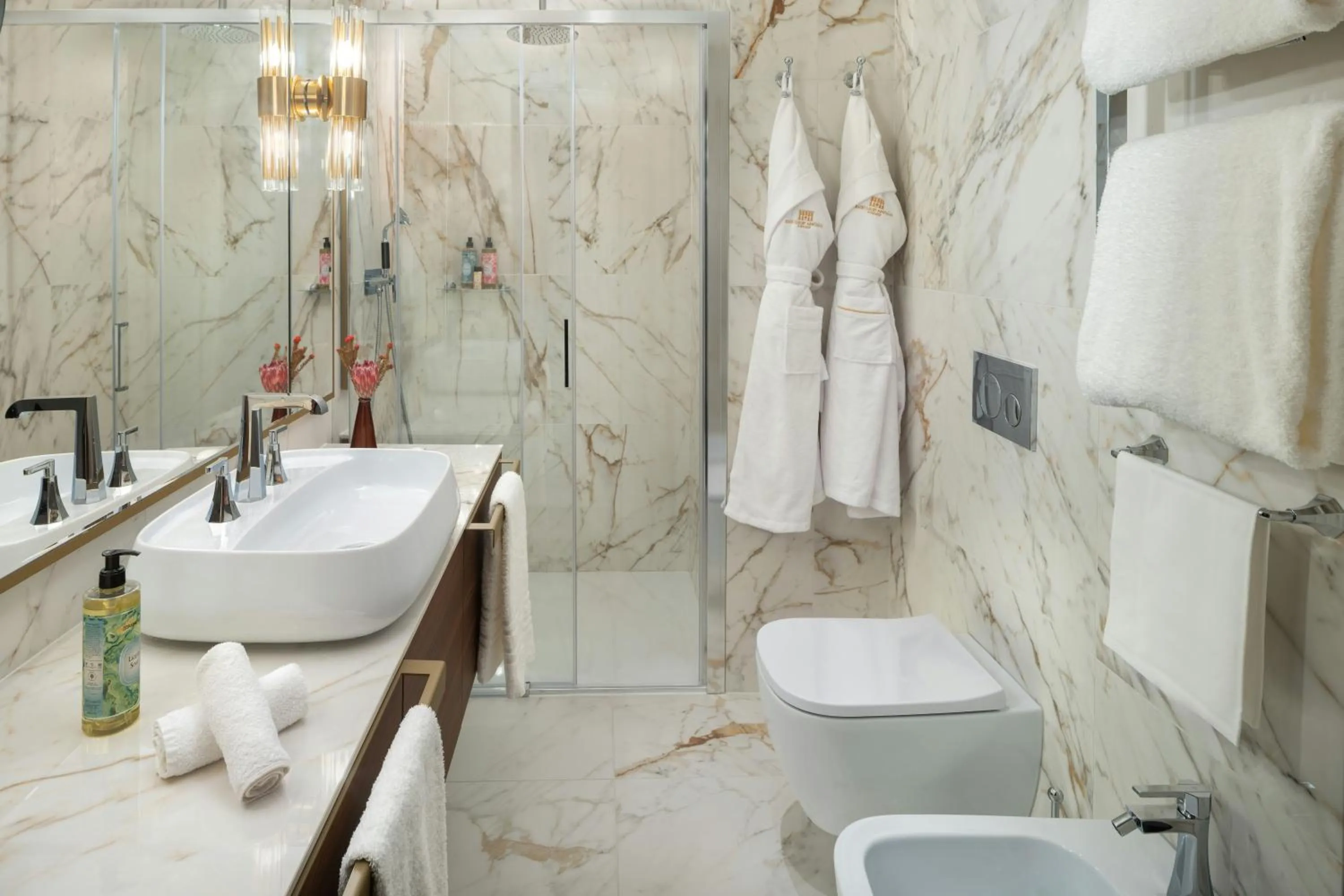 Bathroom in Teatro Luxury Apartments Firenze - Starhotels Collezione