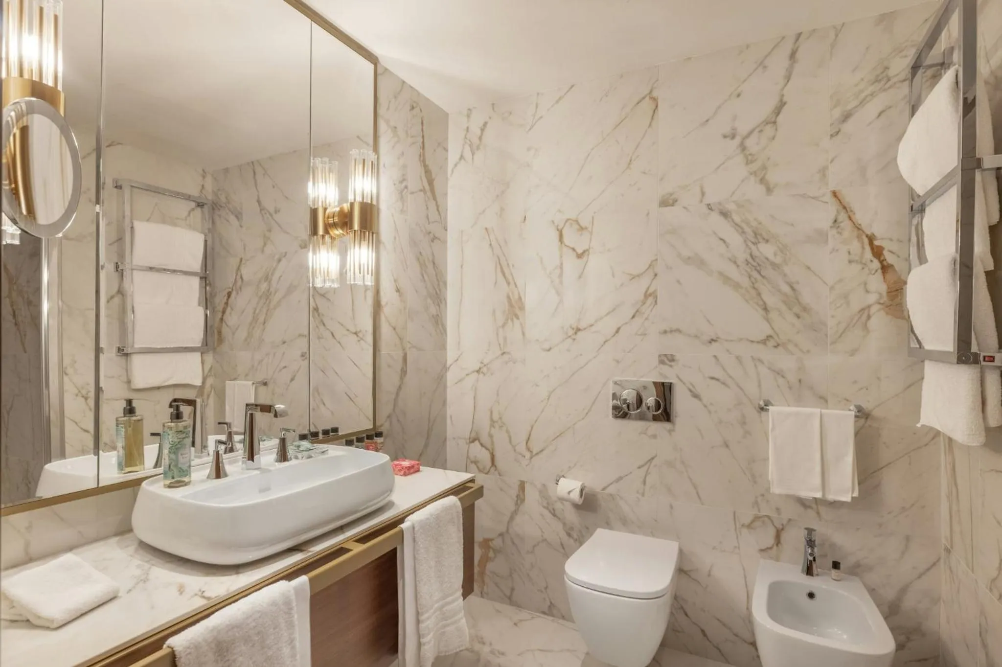 Bathroom in Teatro Luxury Apartments Firenze - Starhotels Collezione