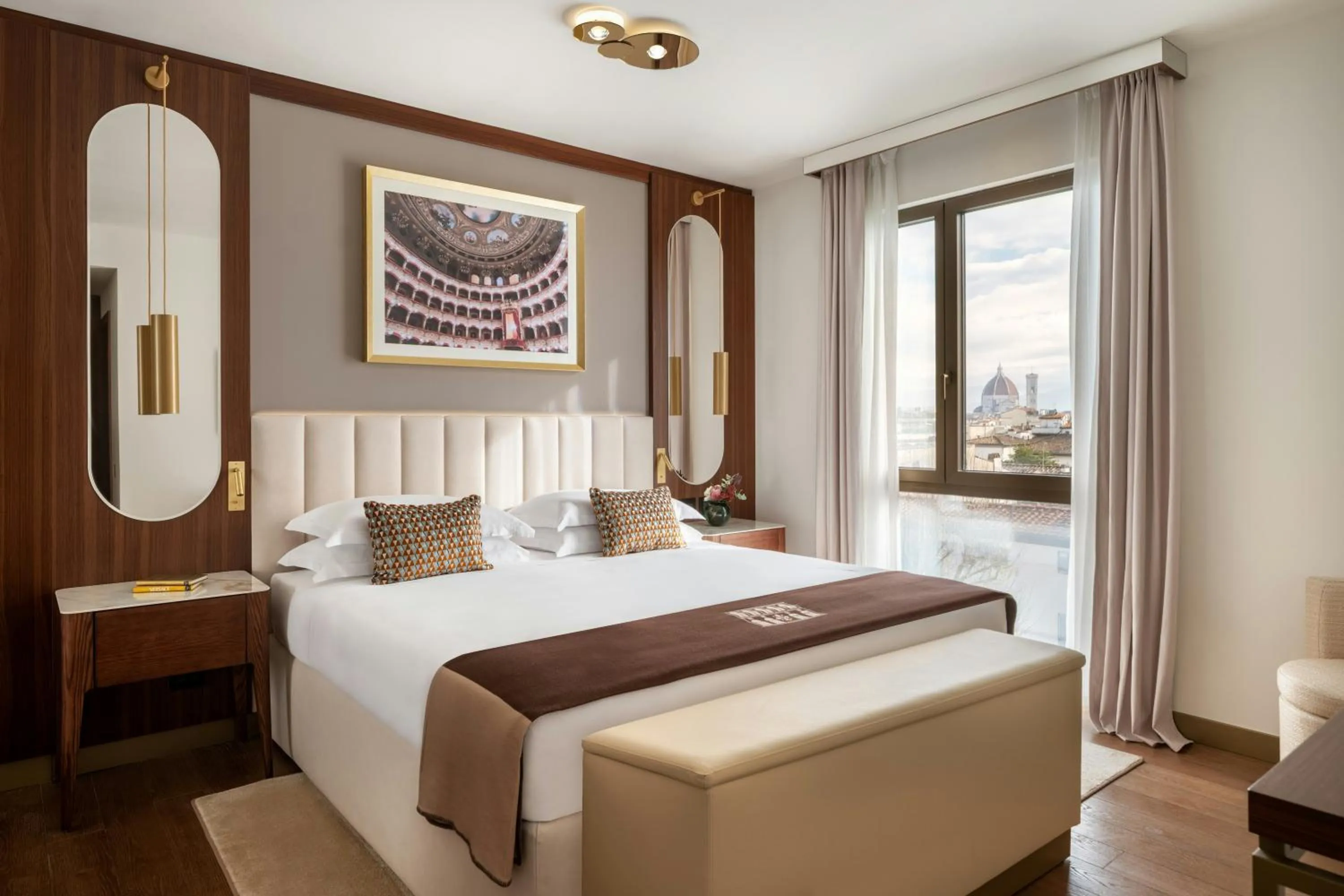 Photo of the whole room, Bed in Teatro Luxury Apartments Firenze - Starhotels Collezione