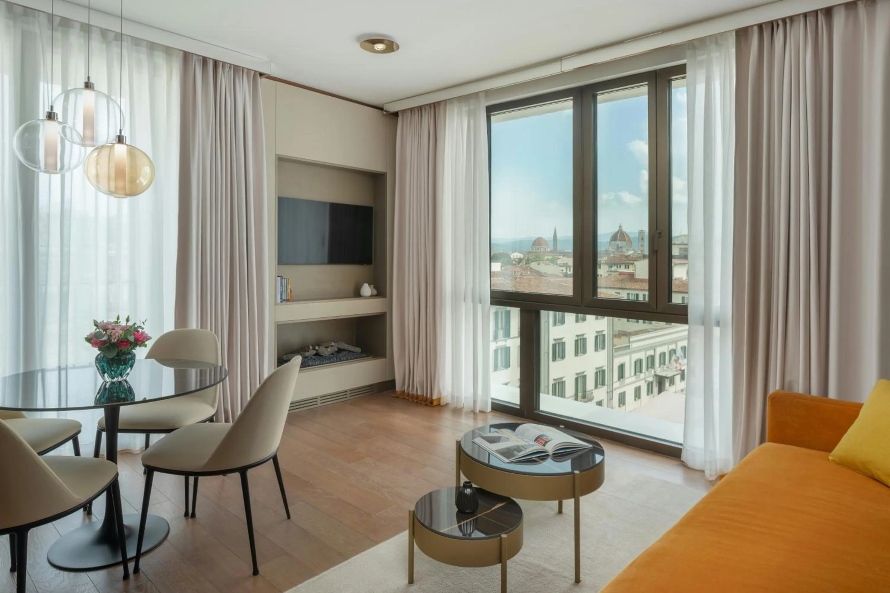 Living room in Teatro Luxury Apartments Firenze - Starhotels Collezione