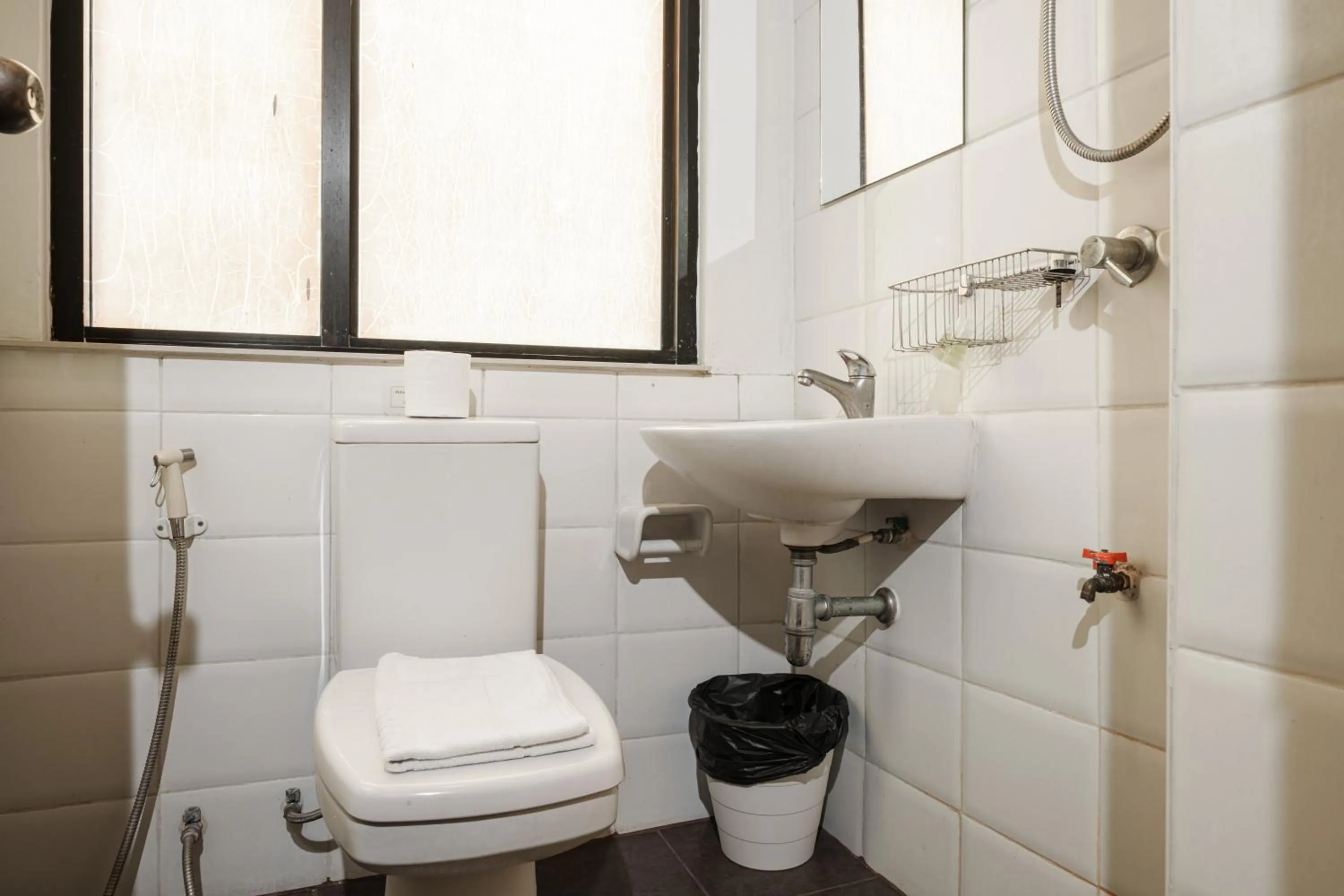 Bathroom in Collection O Khaosan Park