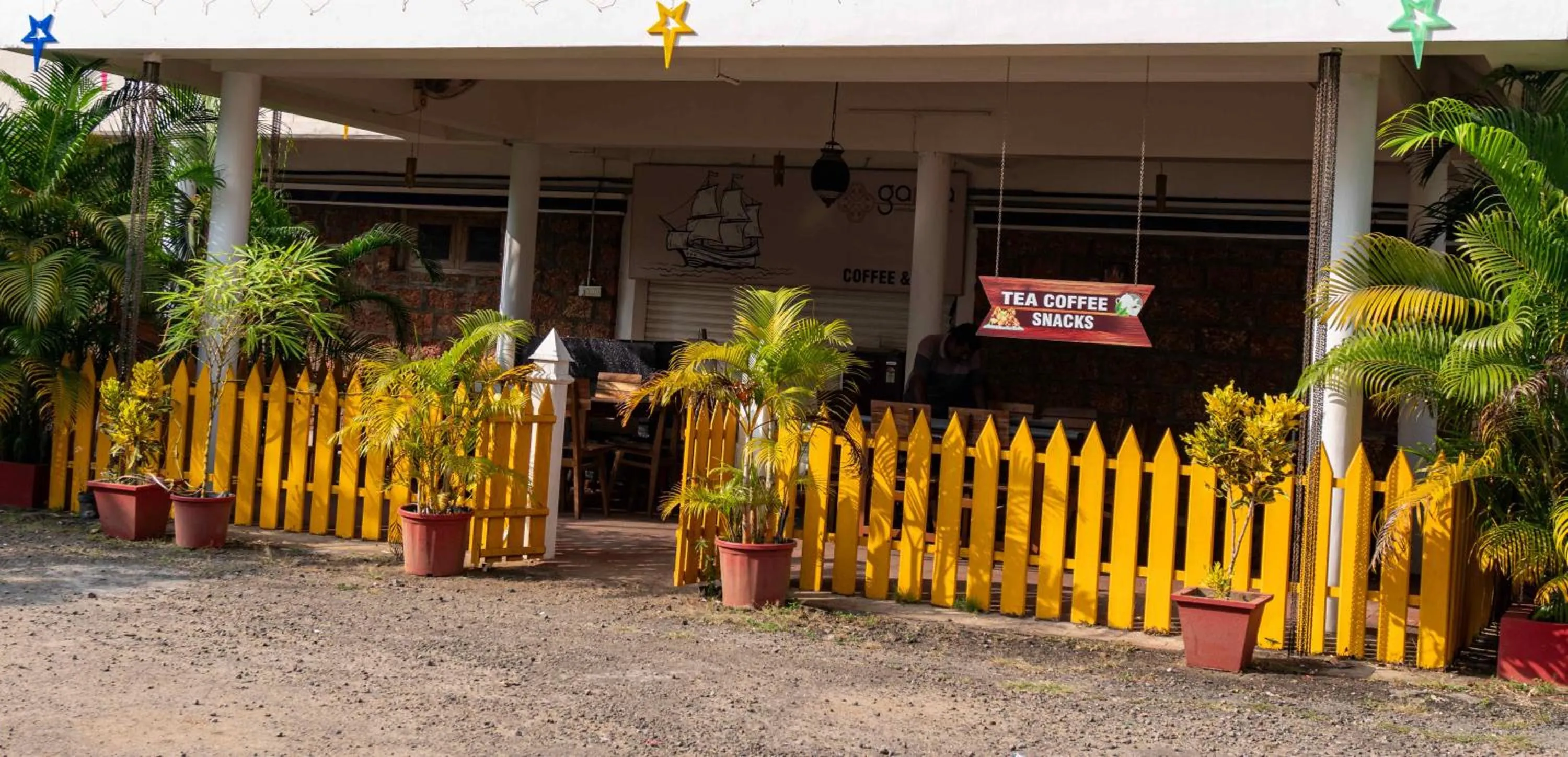 Restaurant/places to eat in Gama Heritage Residency