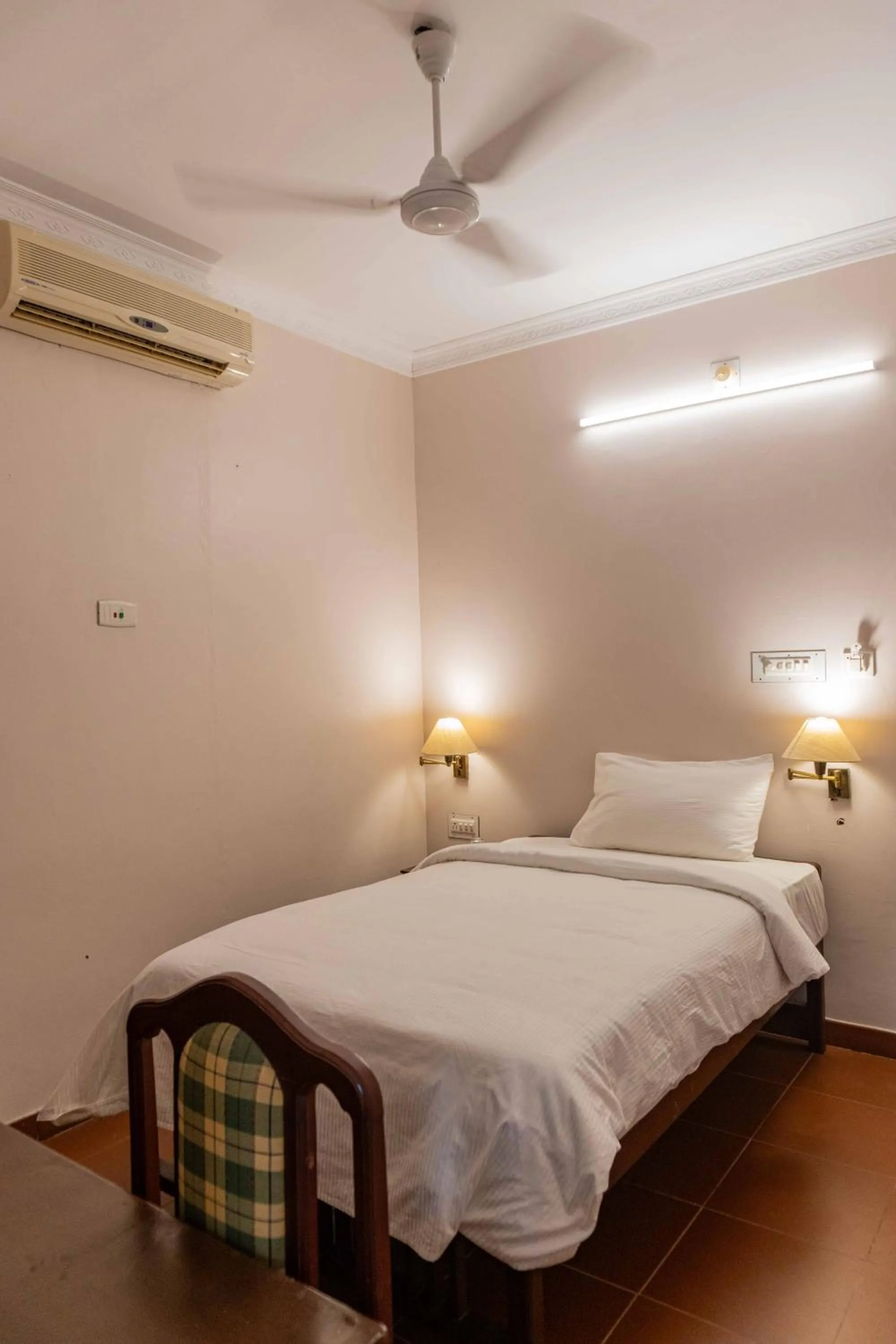 Bed in Gama Heritage Residency