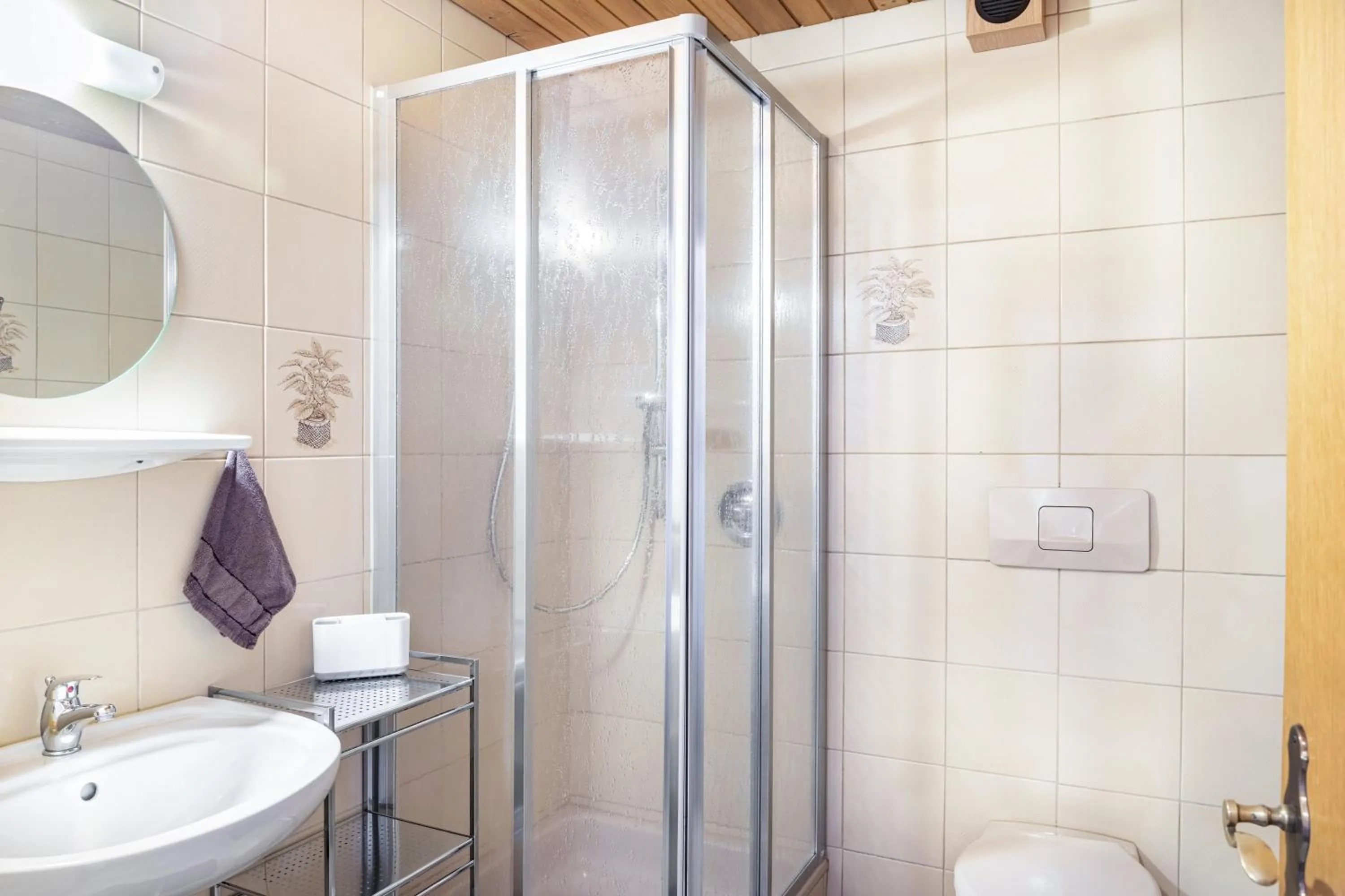 Bathroom in Studio Hochzillertal mit Sauna
