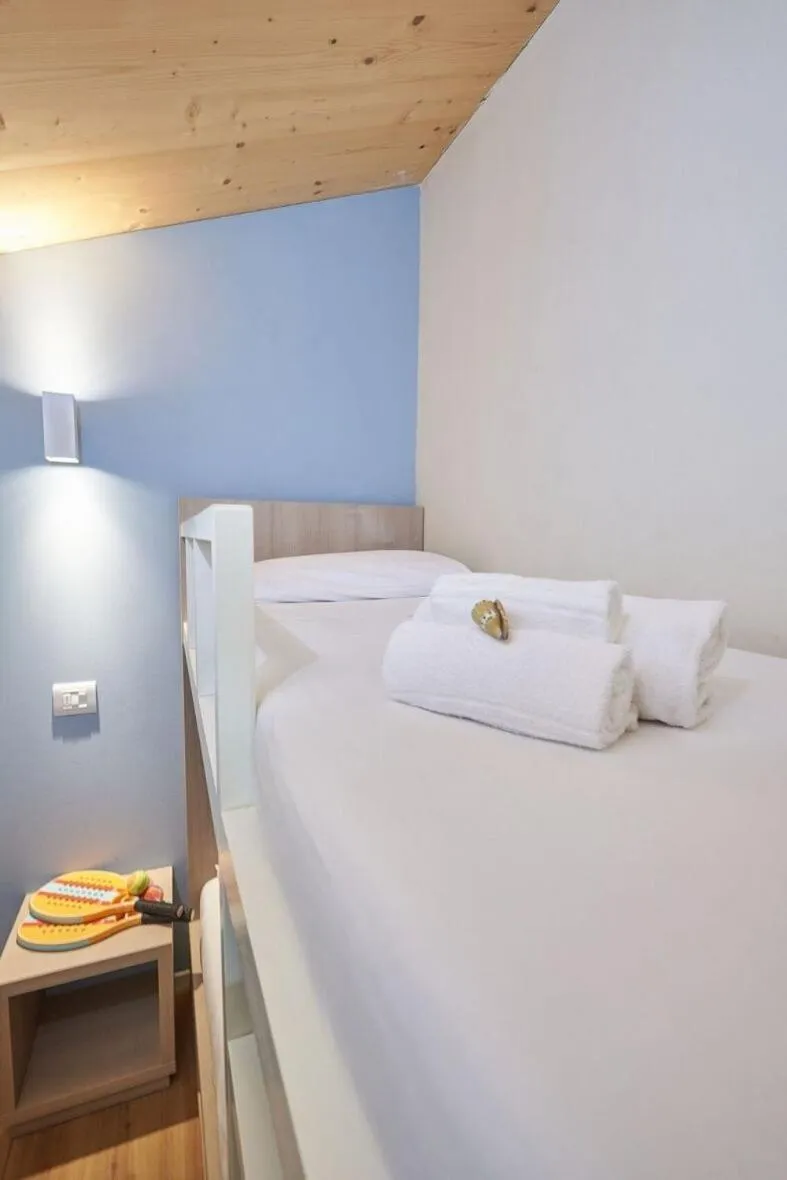 bunk bed, Bed in Paradù EcoVillage & Resort