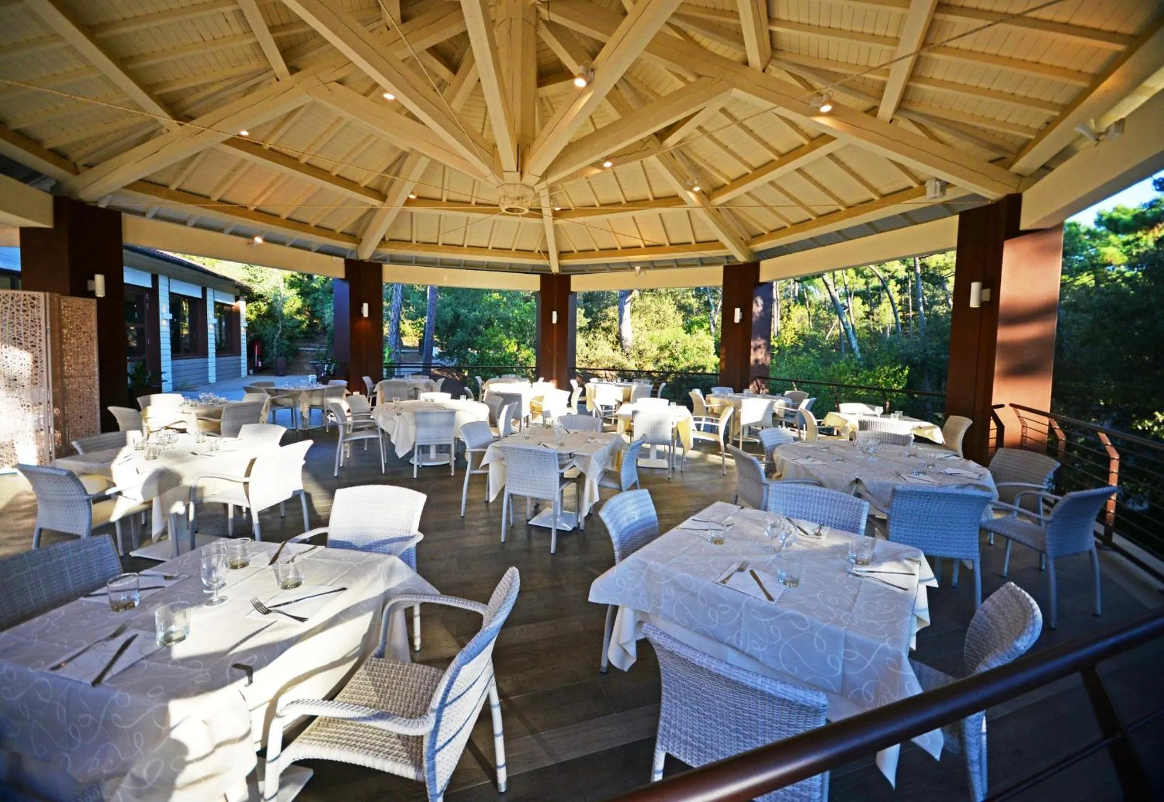 Restaurant/places to eat in Paradù EcoVillage & Resort
