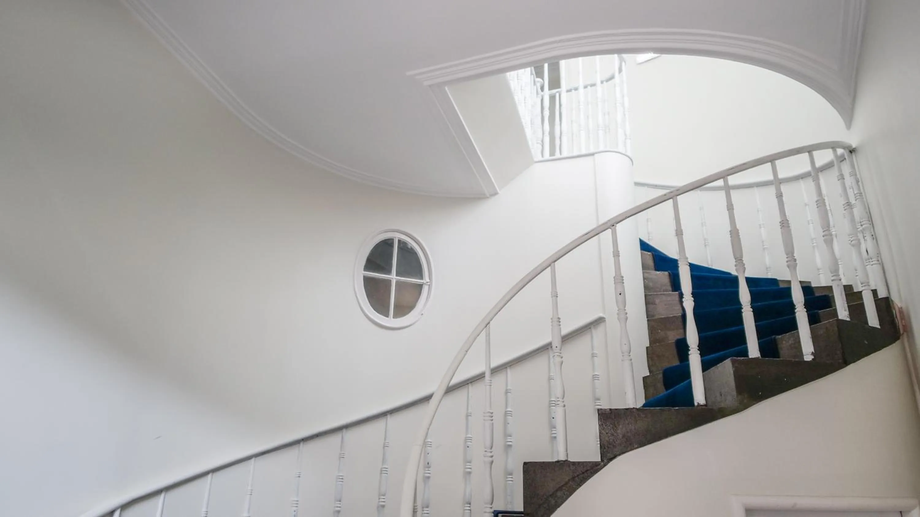 Property building in Charming House - O Mercado