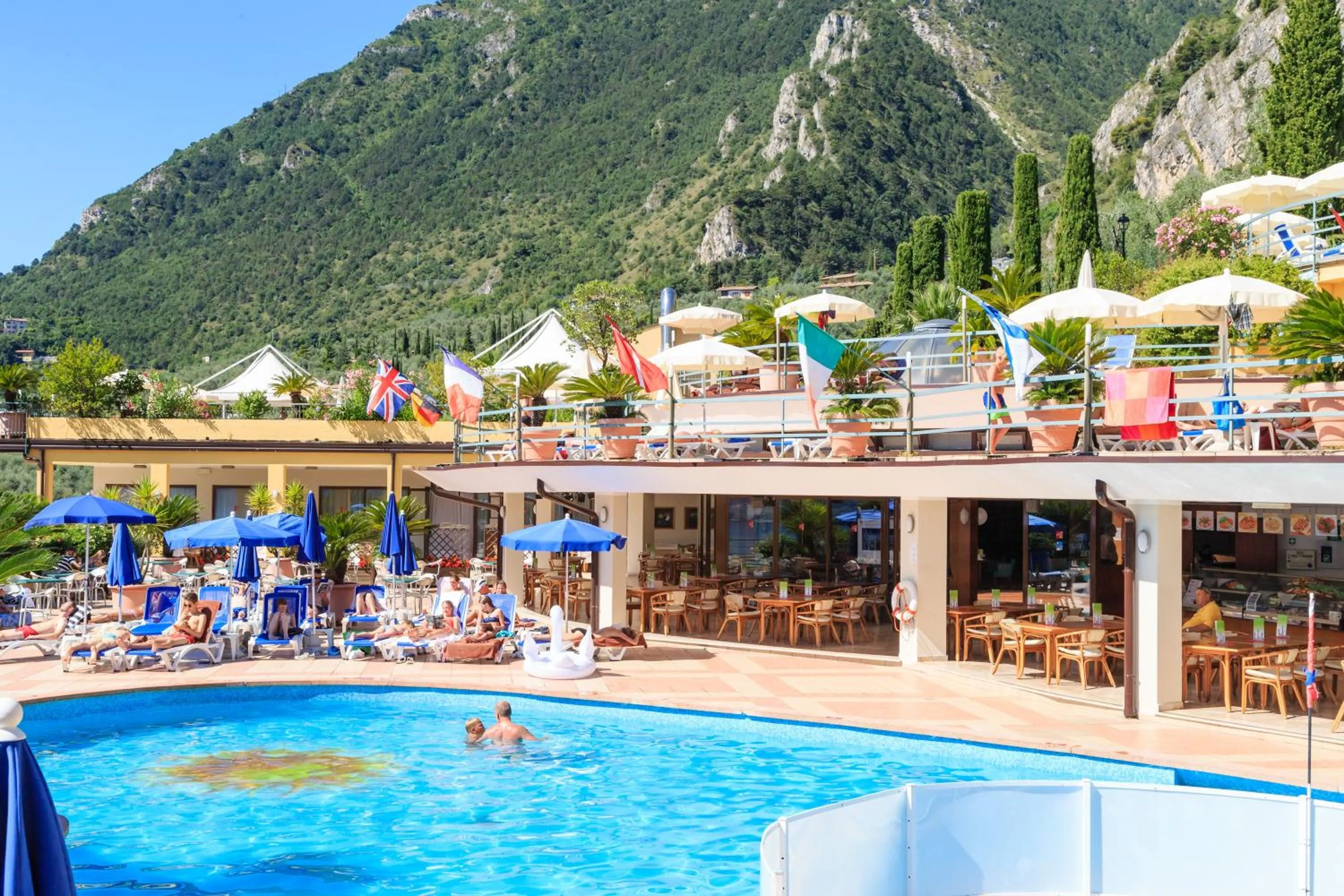 Swimming pool in Hotel Cristina