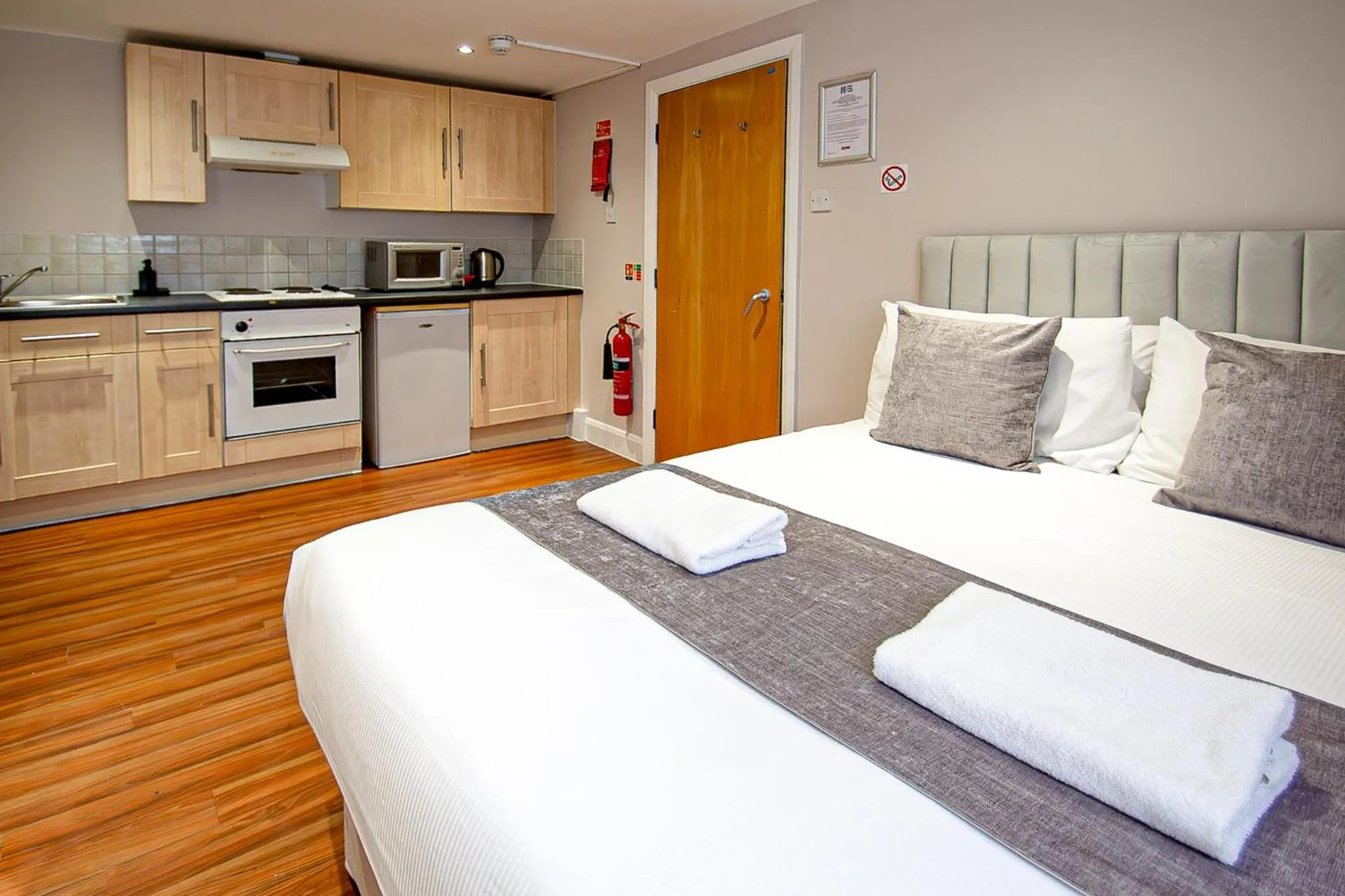 Bed in Imperial Court Studios