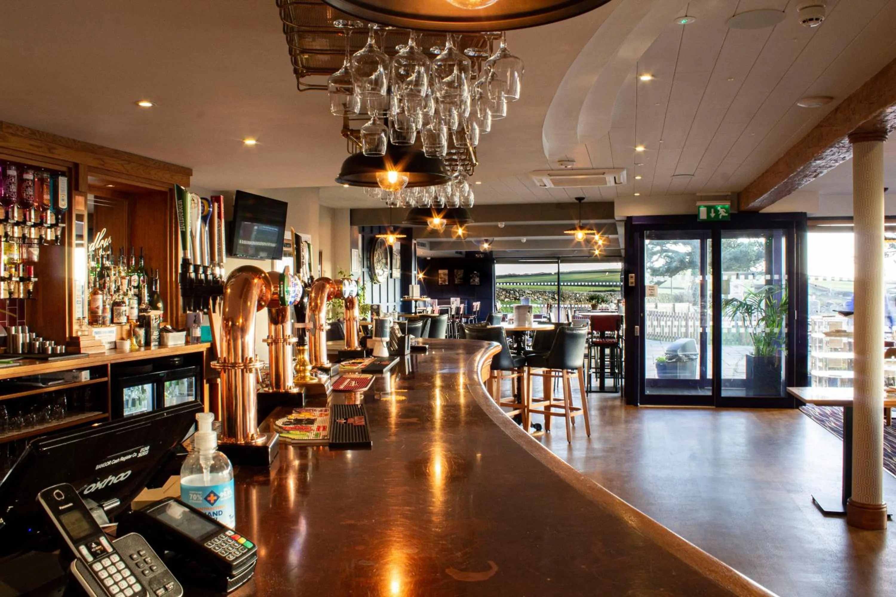 Restaurant/places to eat in Gwesty Gadlys Hotel