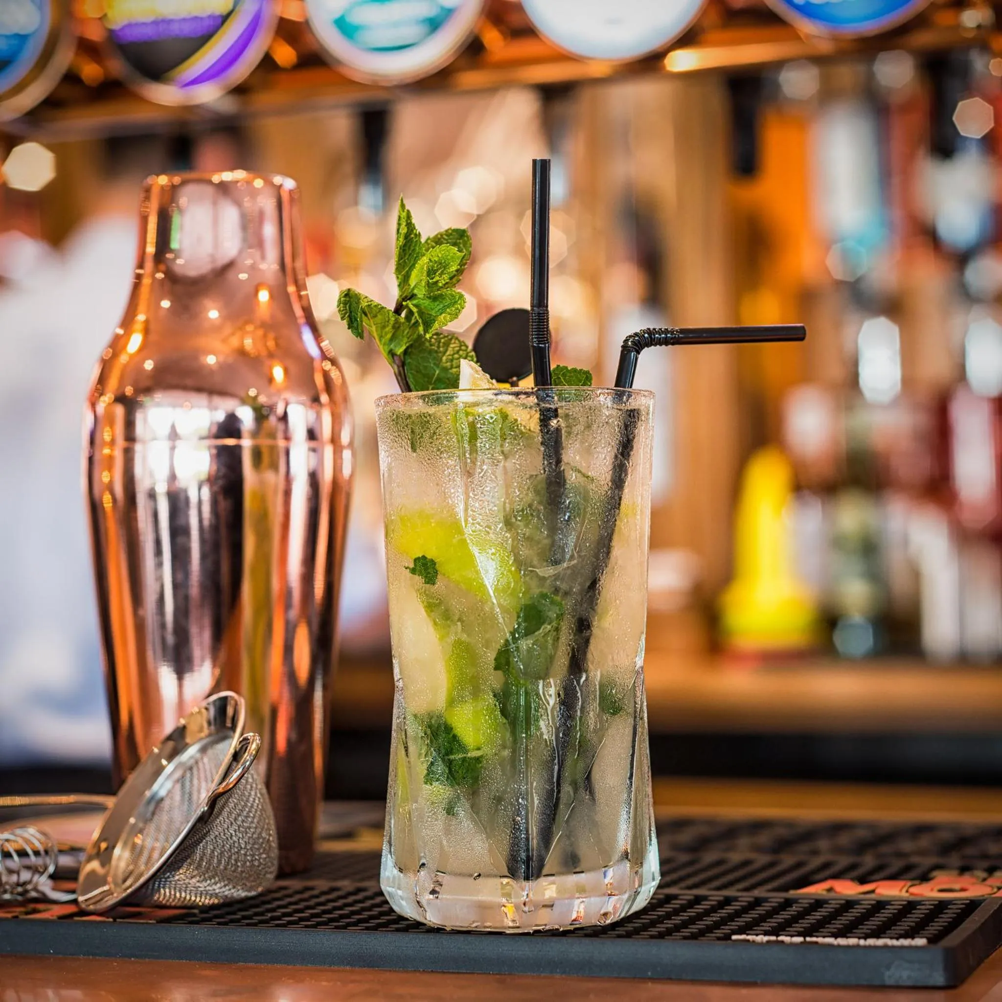 Alcoholic drinks in Gwesty Gadlys Hotel