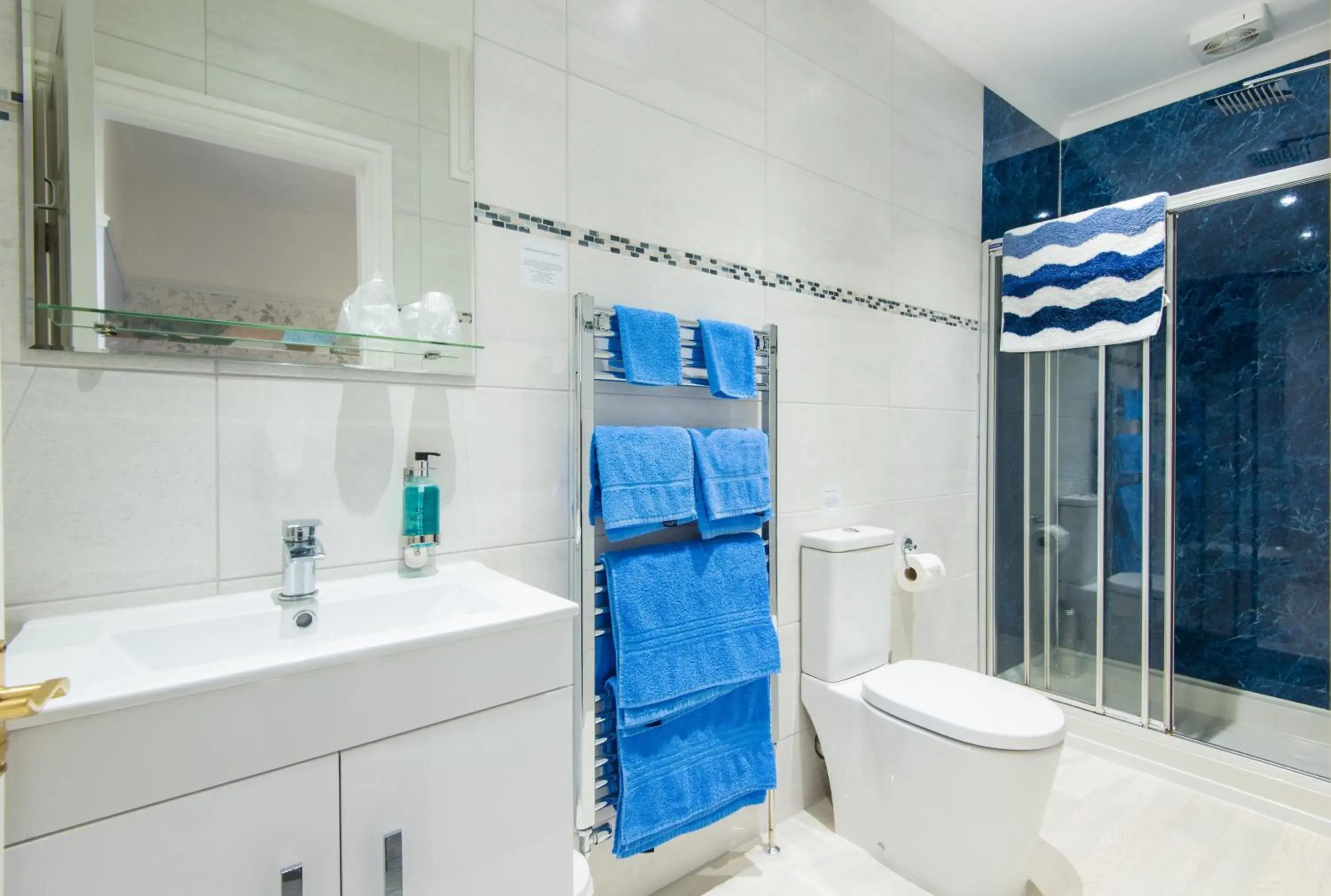 Standard Twin Room in Gwesty Gadlys Hotel Standard Twin Room in Gwesty Gadlys Hotel