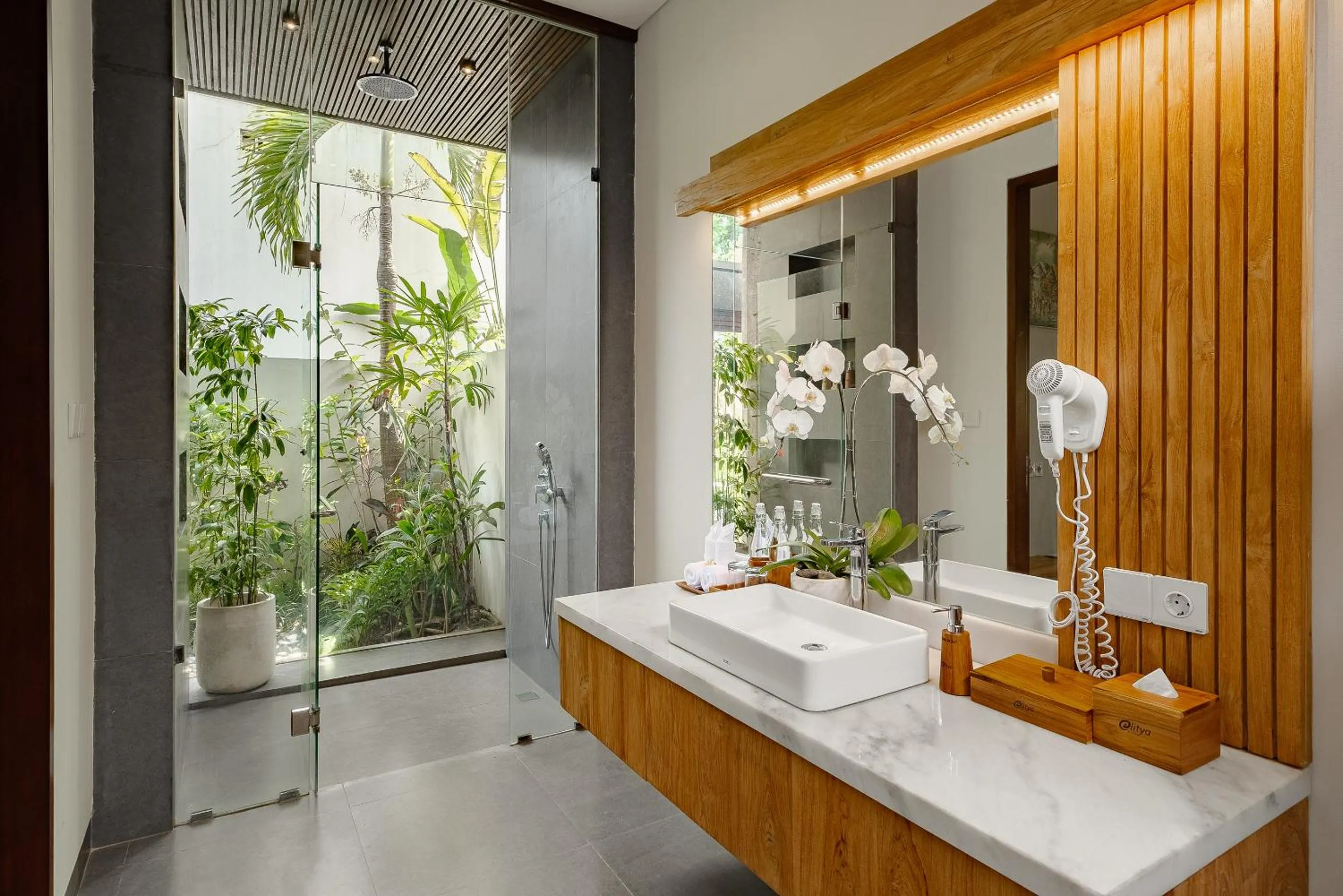 Shower in Elitya Ubud Villa