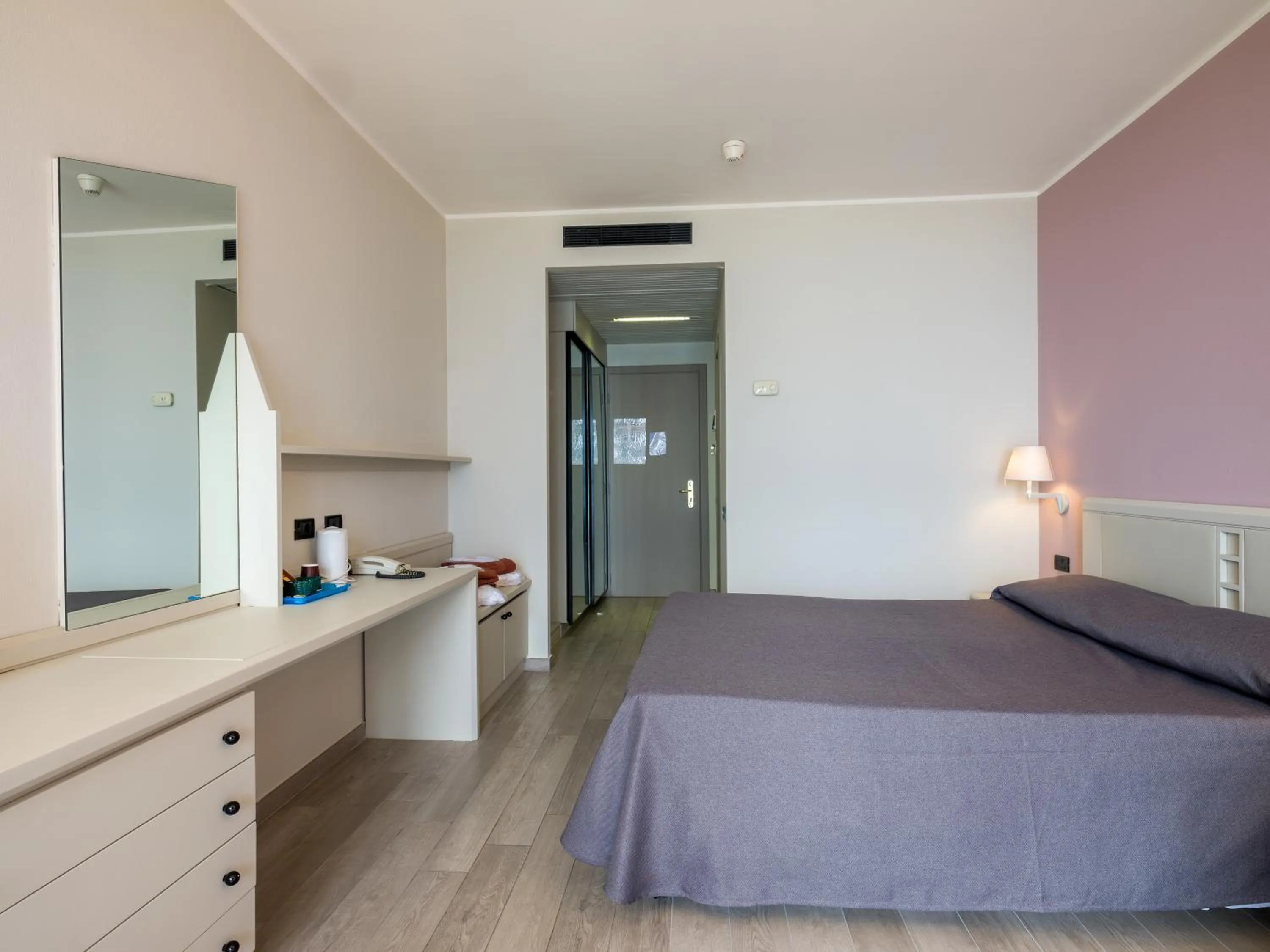 Bedroom, Bed in Hotel San Pietro