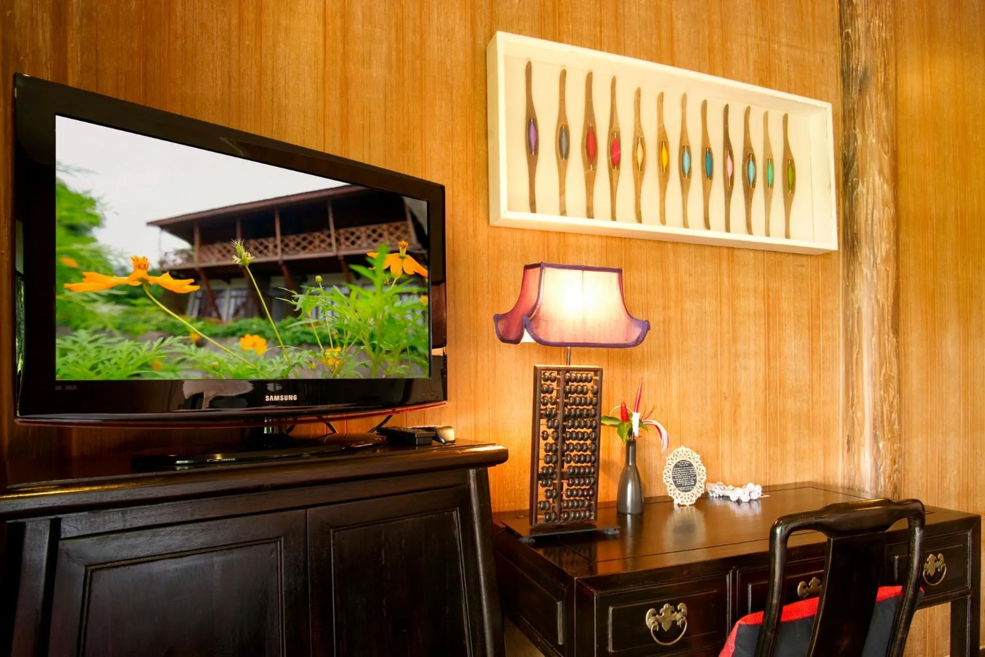 TV and multimedia in Hotel des Artists Rose of Pai