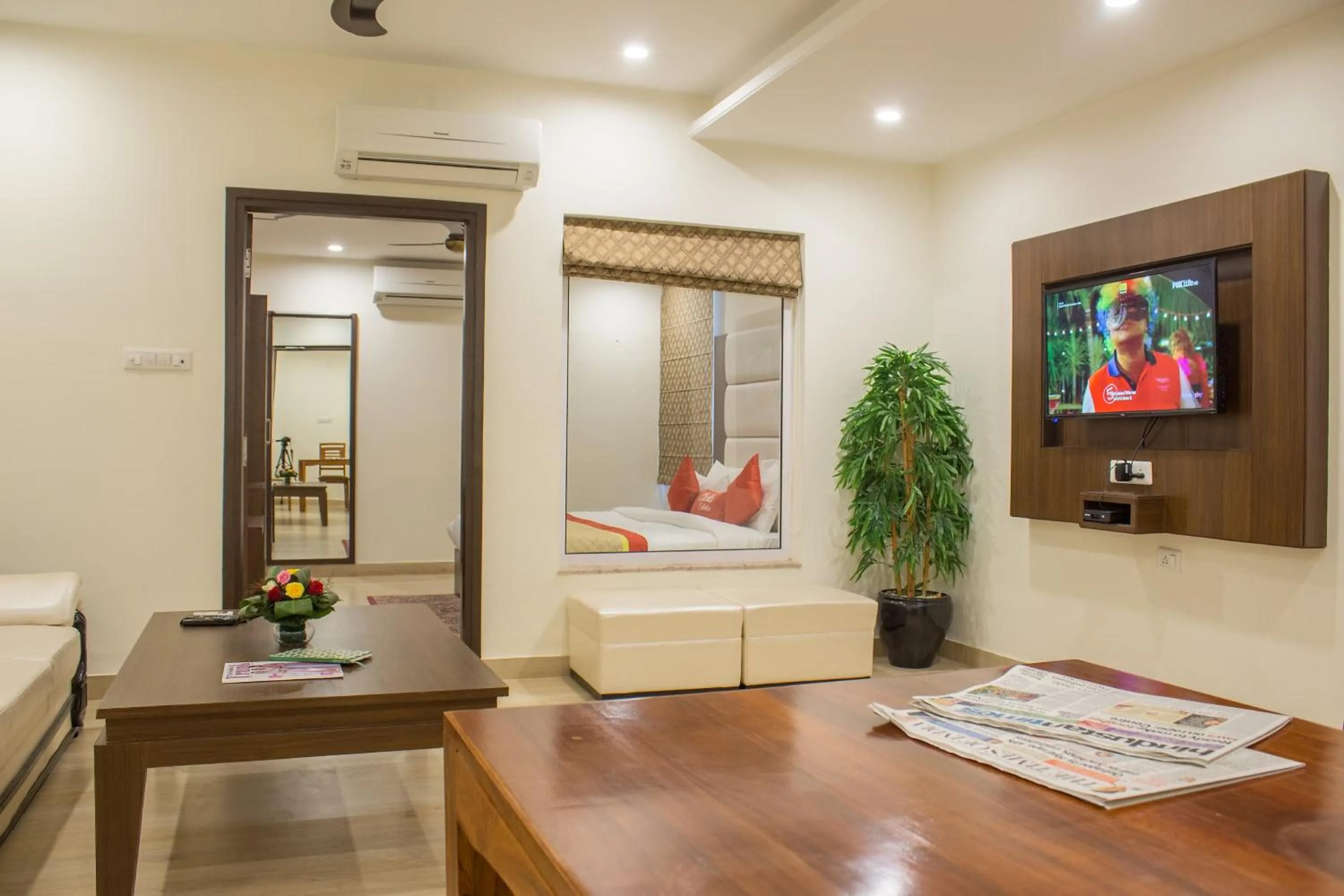 Area and facilities, Bed in Cosmos Raj Plaza Jaipur