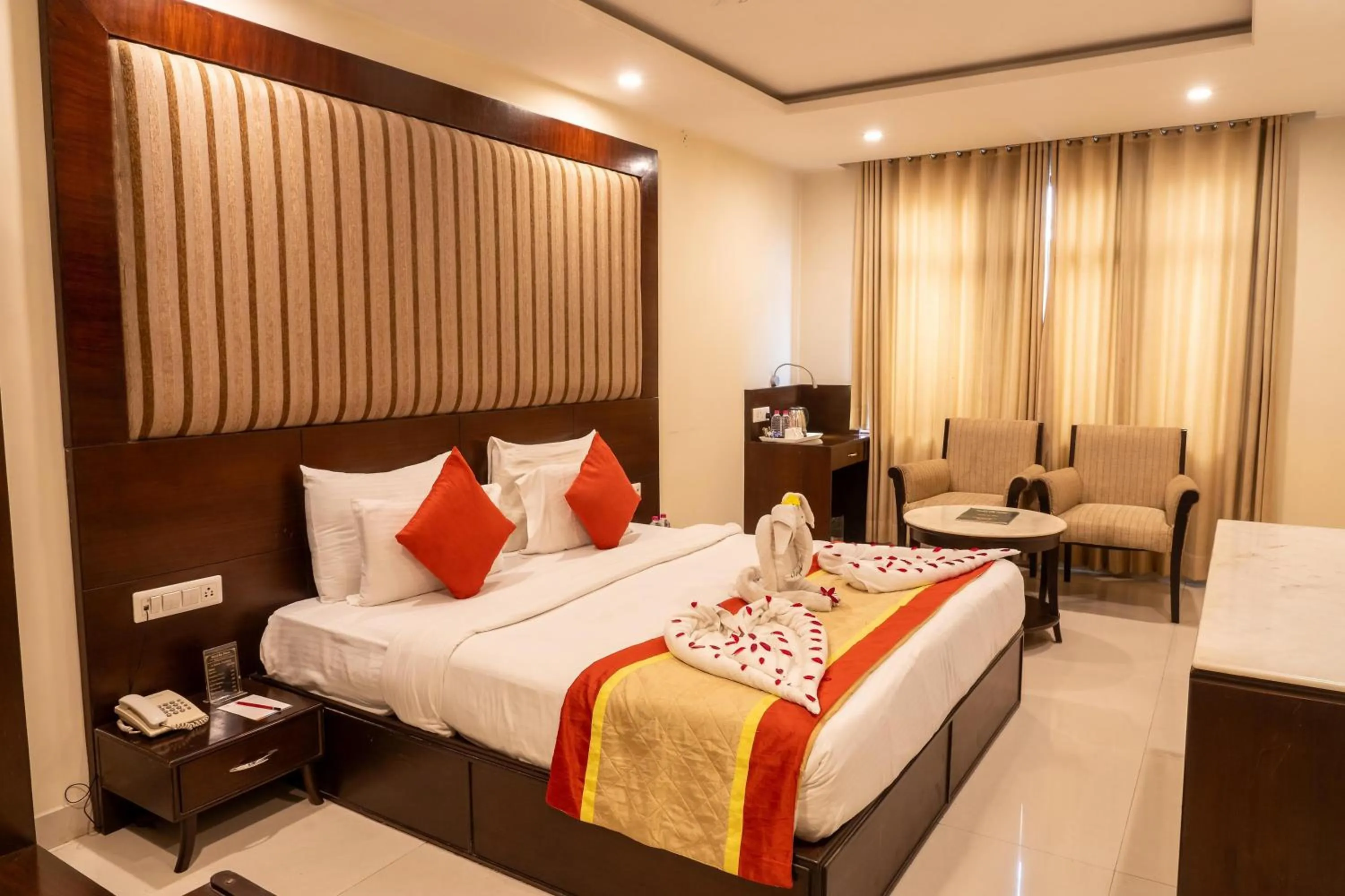 Bedroom, Bed in Cosmos Raj Plaza Jaipur