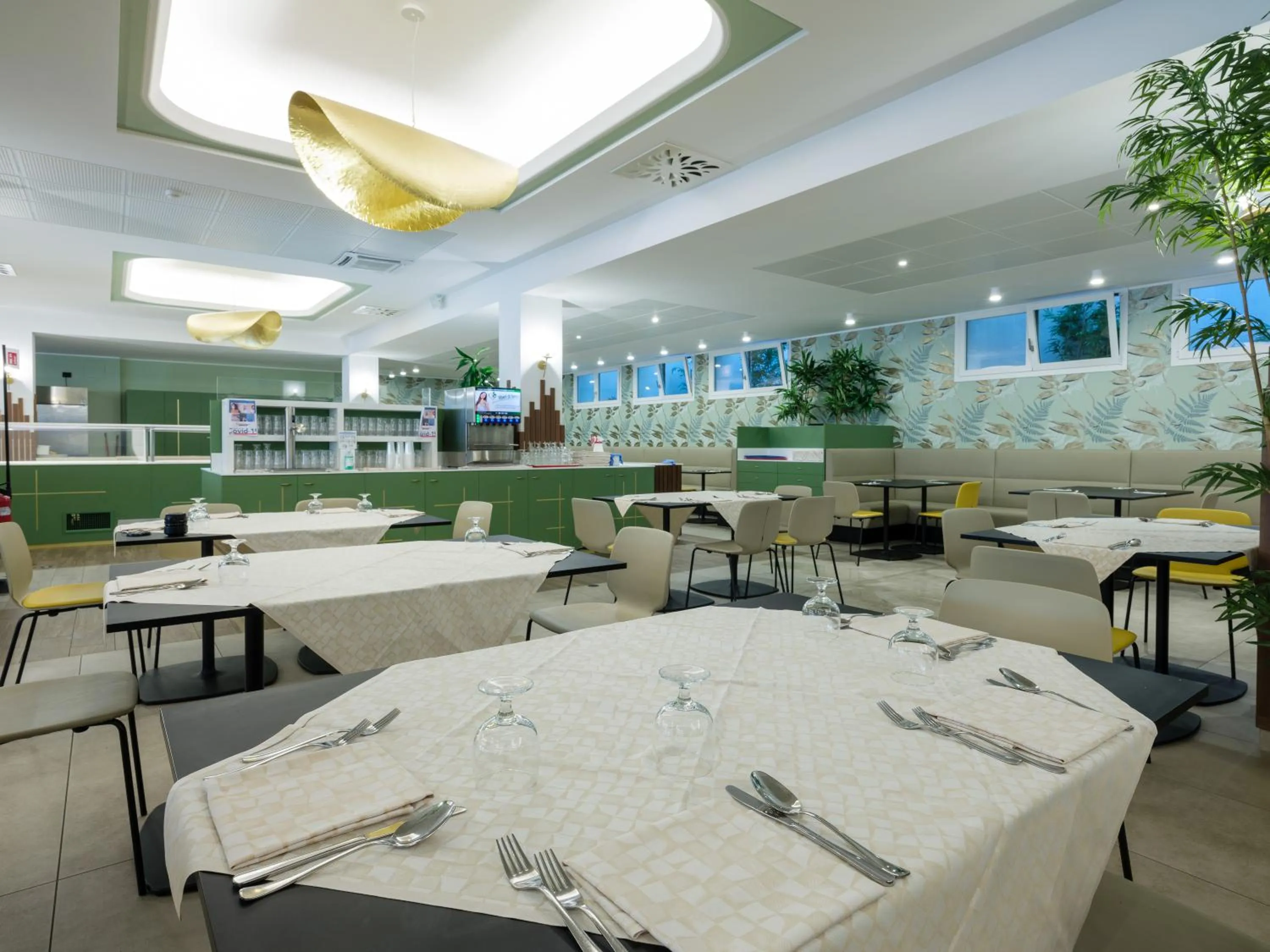 Restaurant/places to eat in Hotel Leonardo Da Vinci