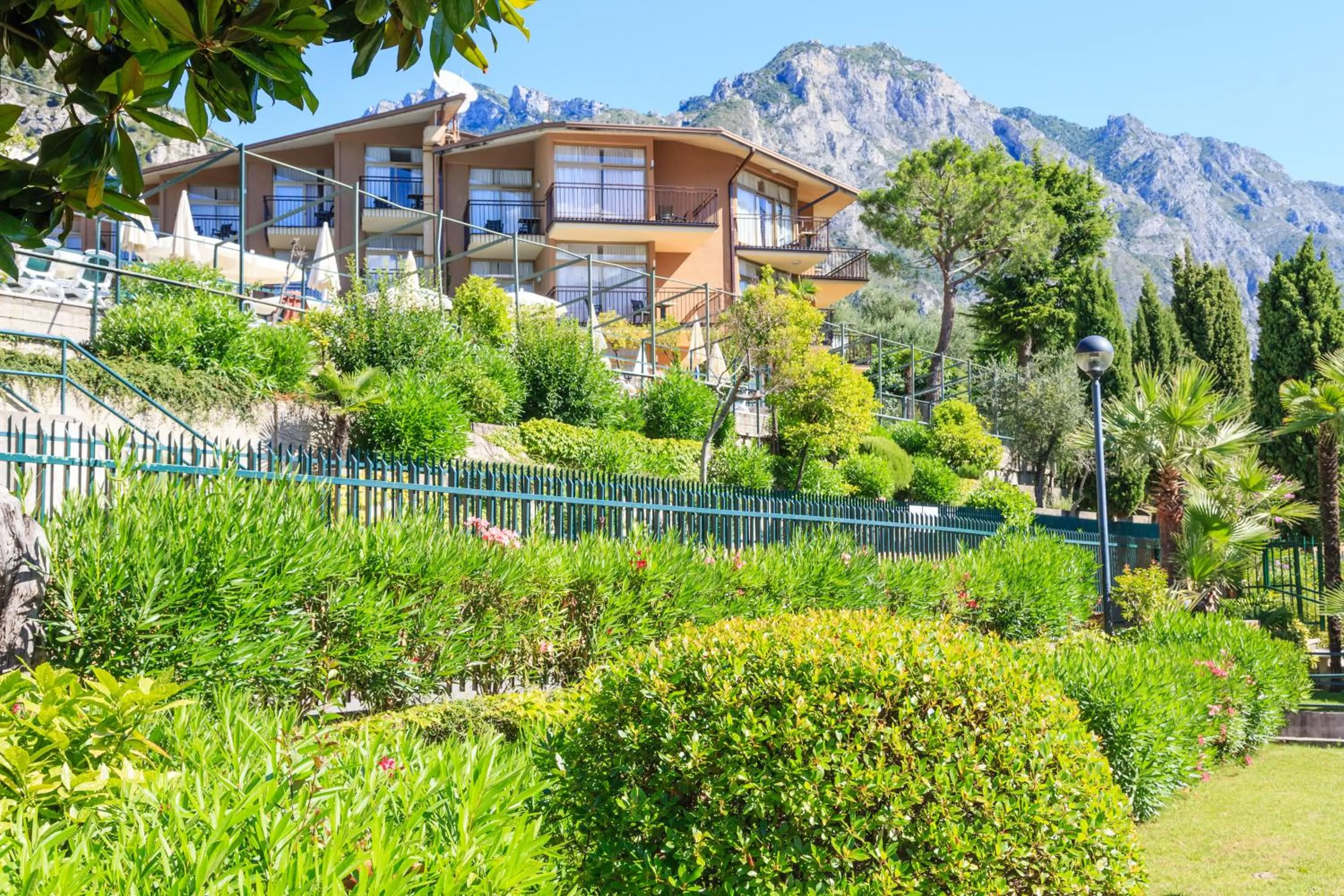Facade/entrance in Hotel Leonardo Da Vinci