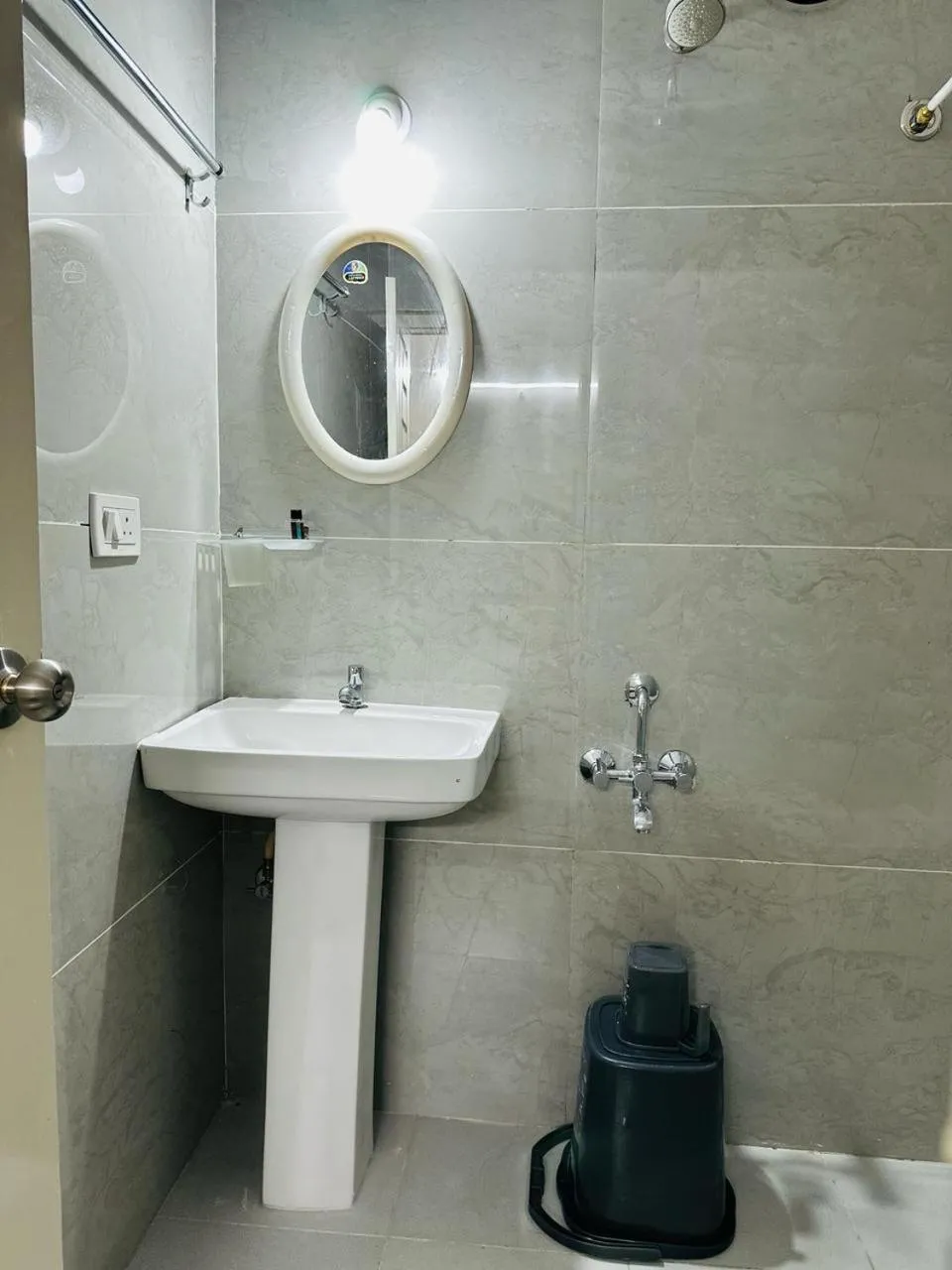 Shower in S V COMFORTS B T M Layout