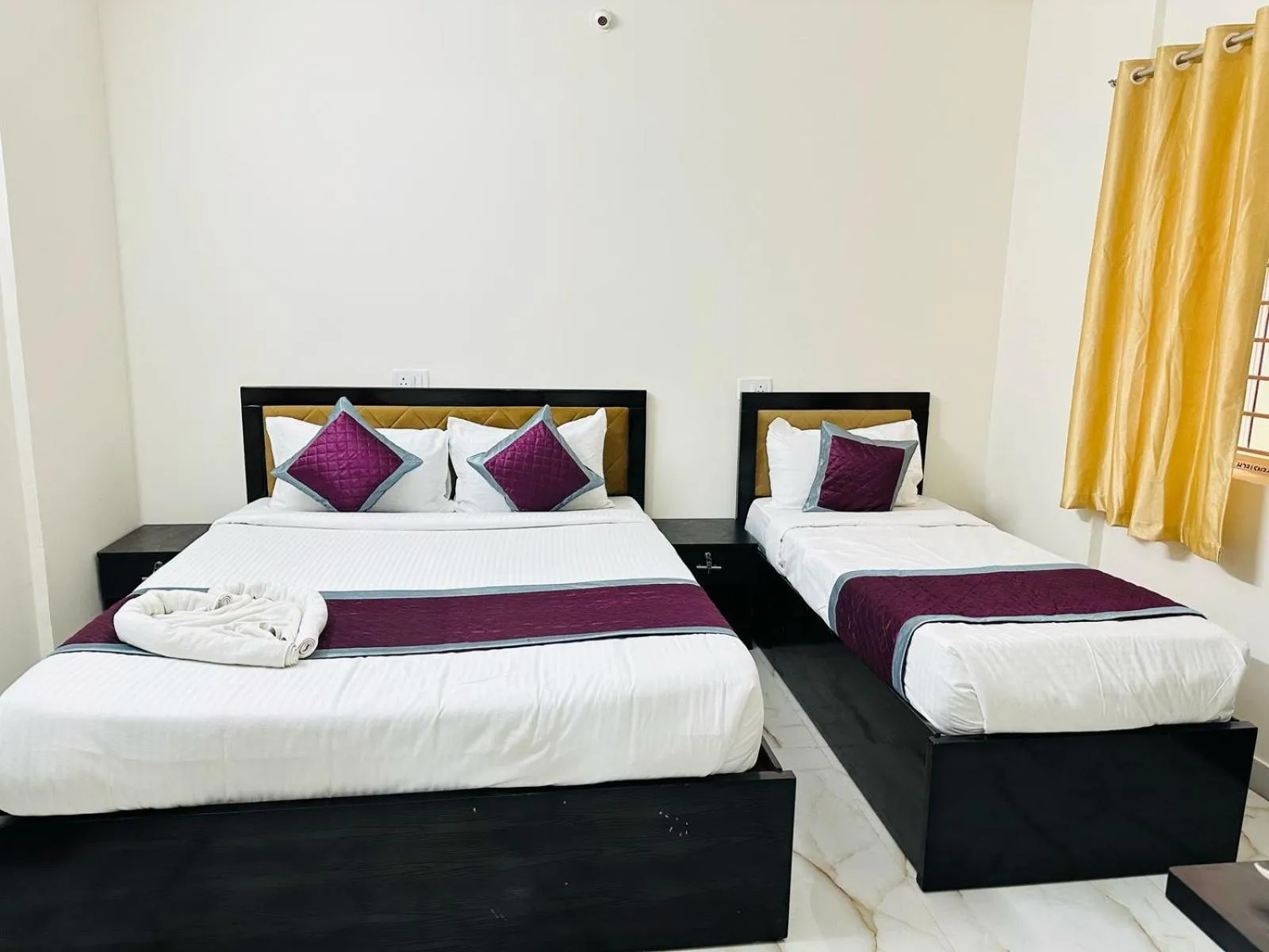 Bed in S V COMFORTS B T M Layout