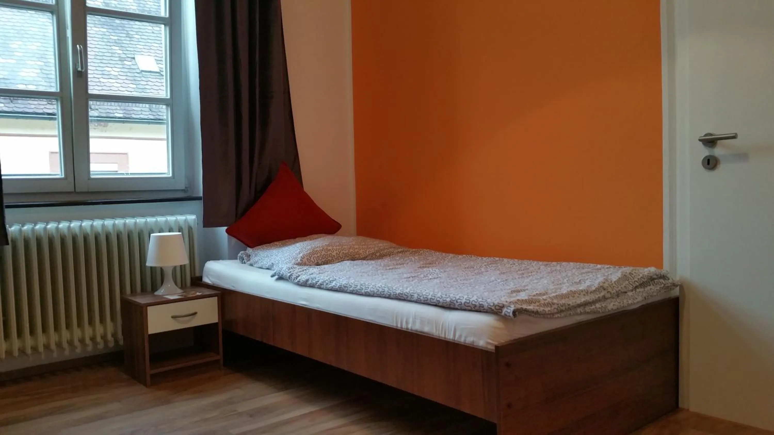 Day, Bed in Pension Anna