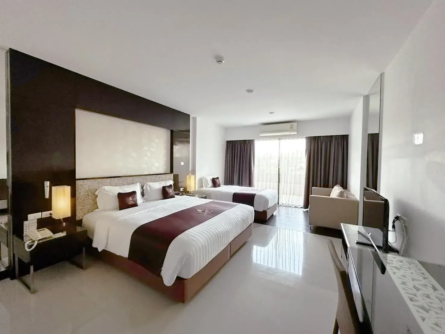 Grand Deluxe - Disability Access in Lani Chiang Mai Hotel Grand Deluxe - Disability Access in Lani Chiang Mai Hotel