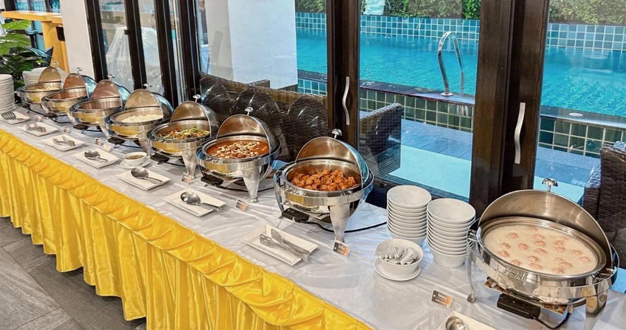 Restaurant/places to eat in Lani Chiang Mai Hotel