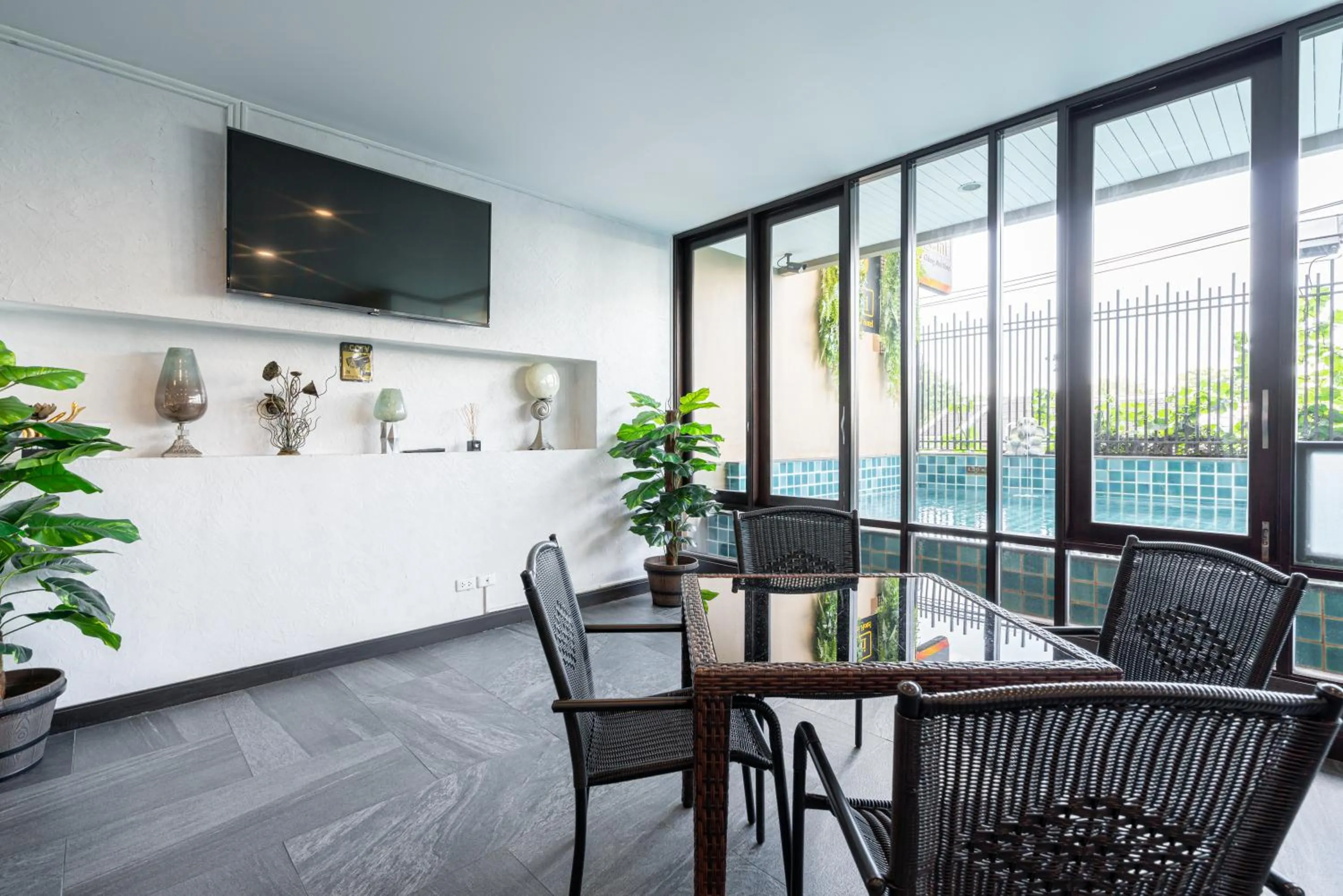 Seating area in Lani Chiang Mai Hotel