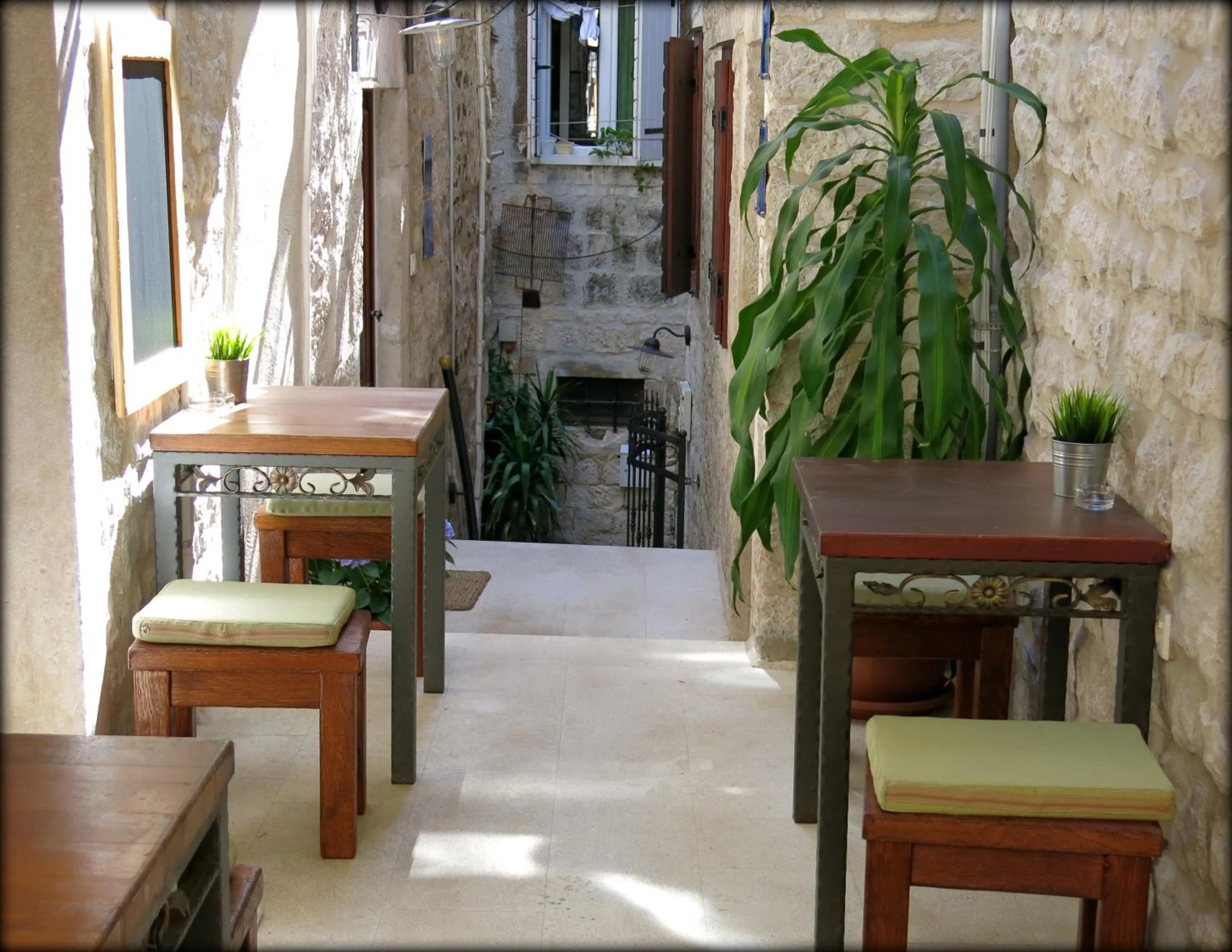 Balcony/Terrace in Apartments & Rooms Tiramola - Old Town