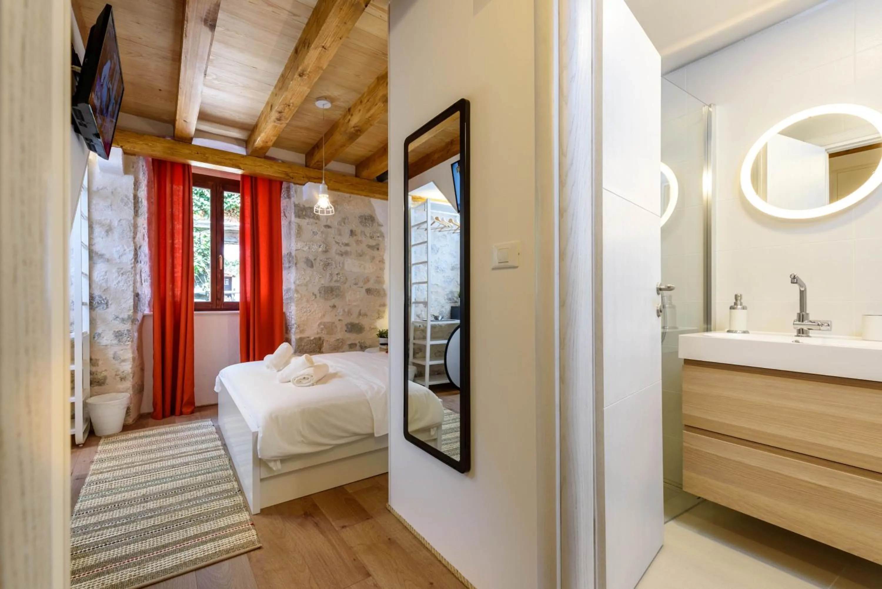 Bedroom, Bed in Apartments & Rooms Tiramola - Old Town