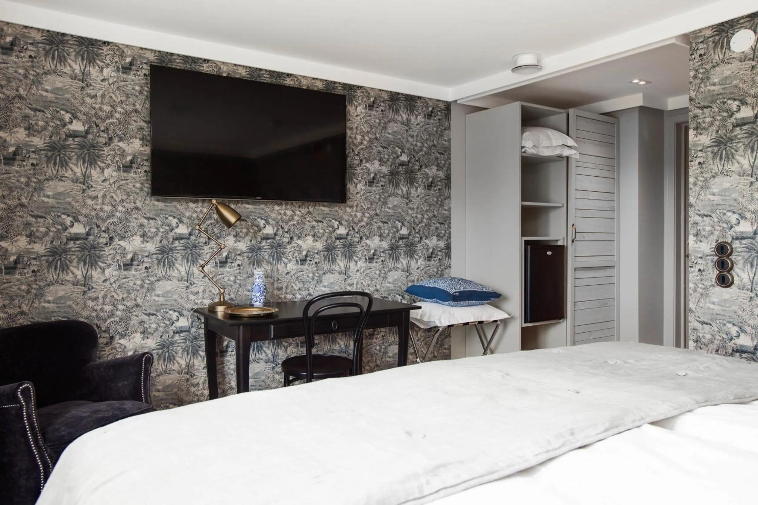 Photo of the whole room, Bed in Bauergården