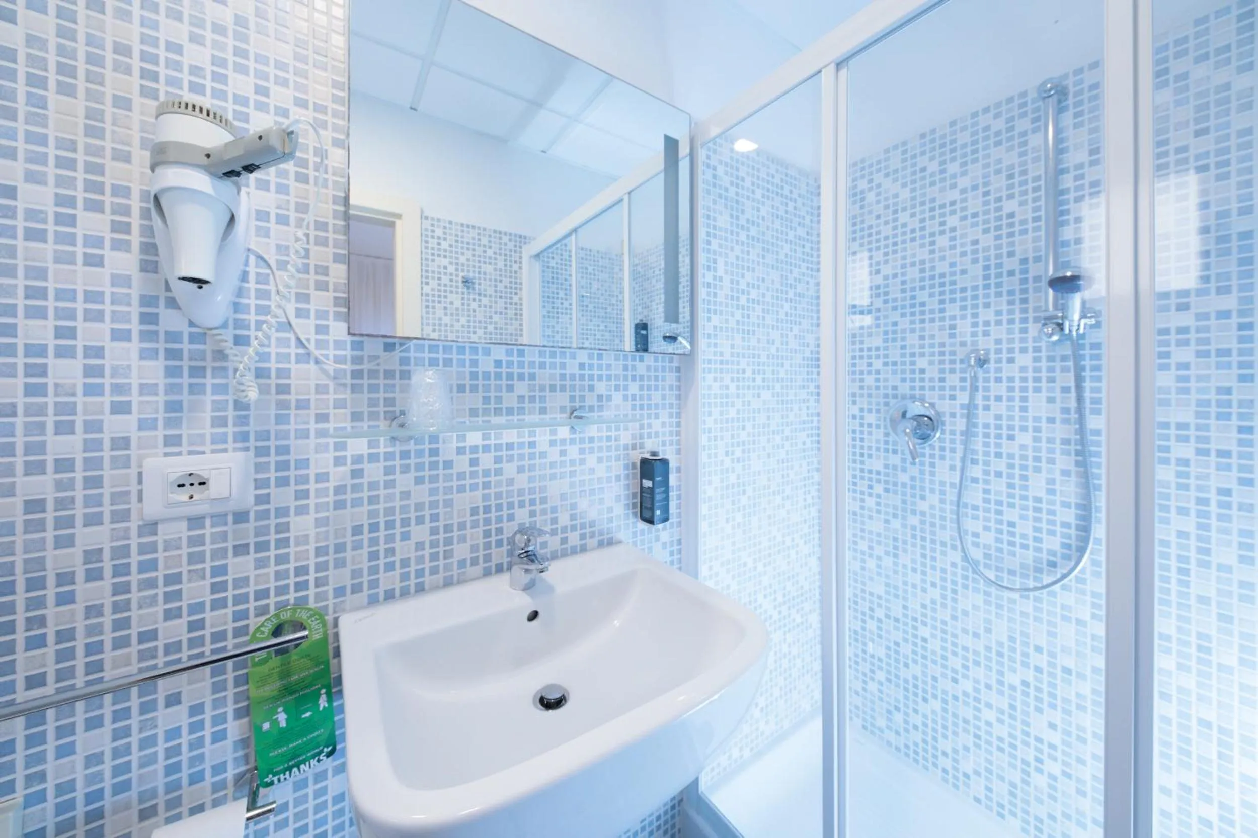 Shower in Hotel Madison