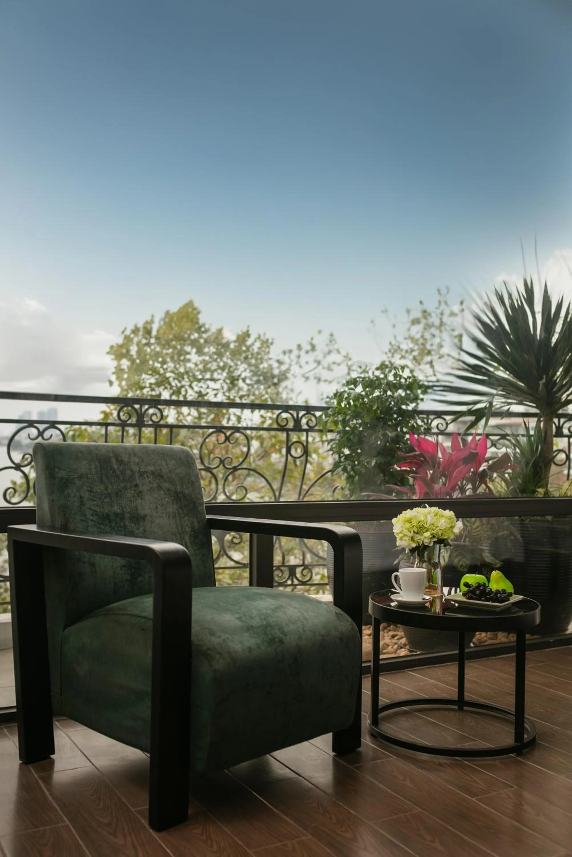 Seating area in Westlake Pearl Suites & Spa 70 Xuan Dieu - By Pegasy Group