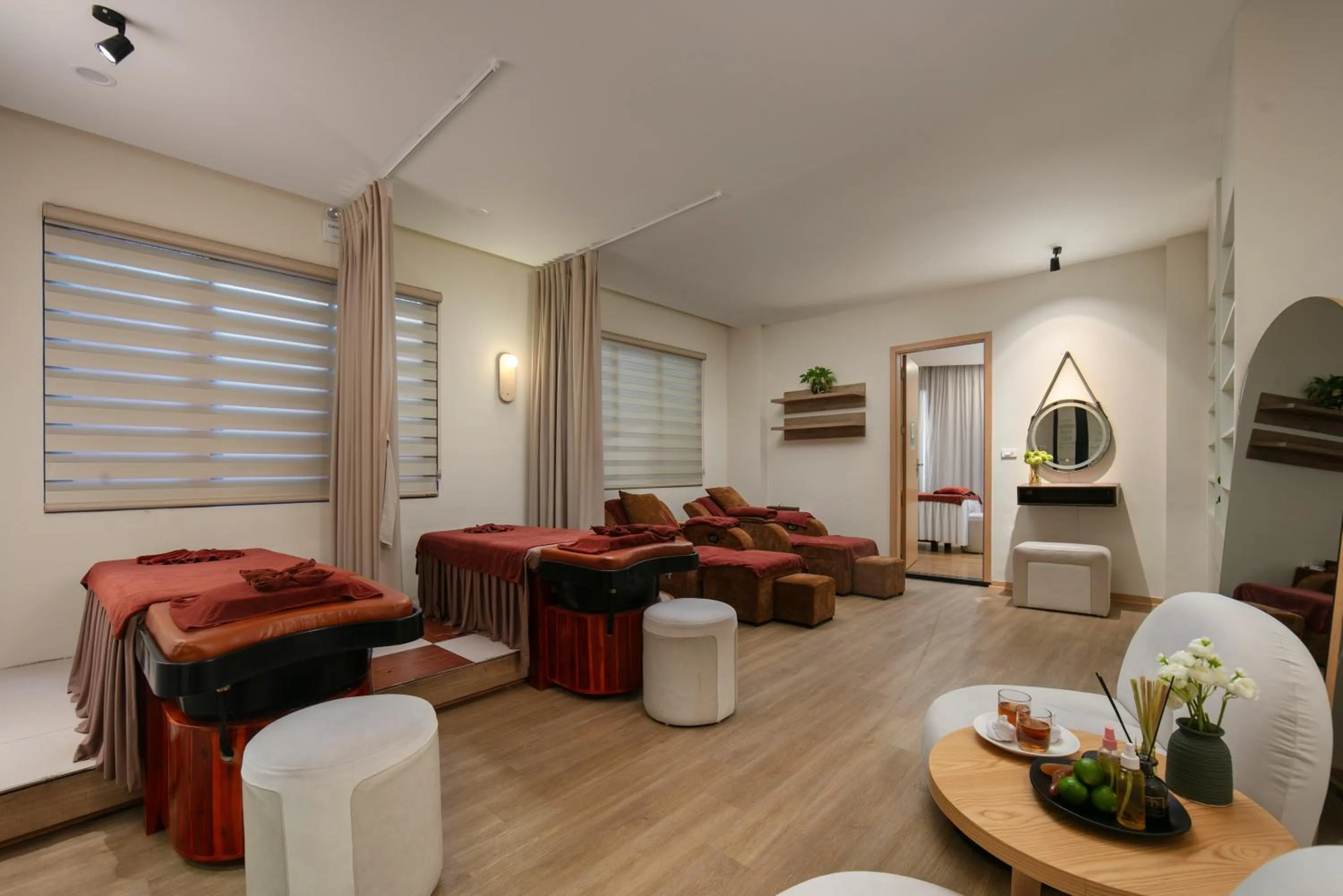 Spa and wellness centre/facilities in Westlake Pearl Suites & Spa 70 Xuan Dieu - By Pegasy Group