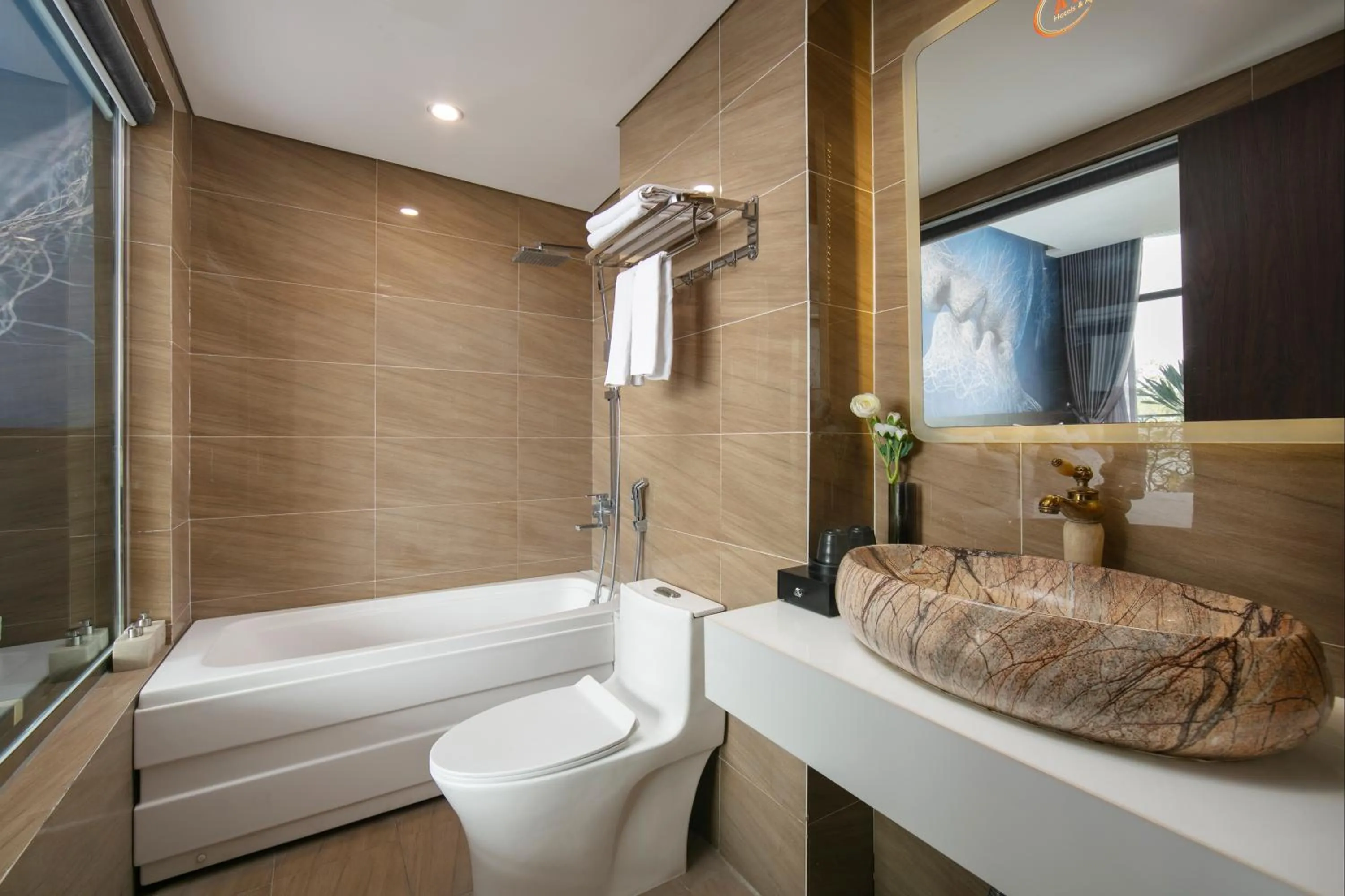 Bathroom in Westlake Pearl Suites & Spa 70 Xuan Dieu - By Pegasy Group