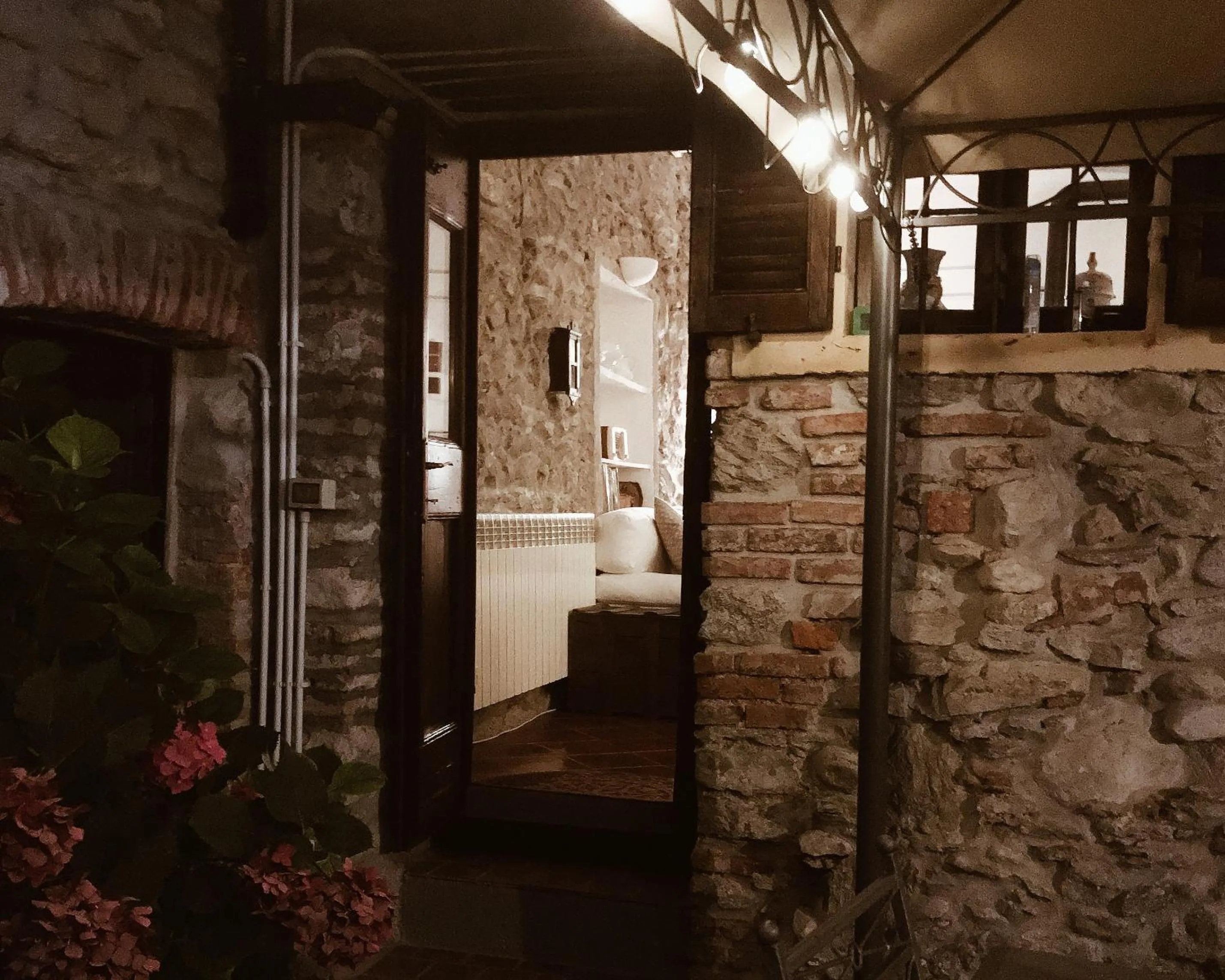 Patio in Antico Borgo Sanda Lago Maggiore